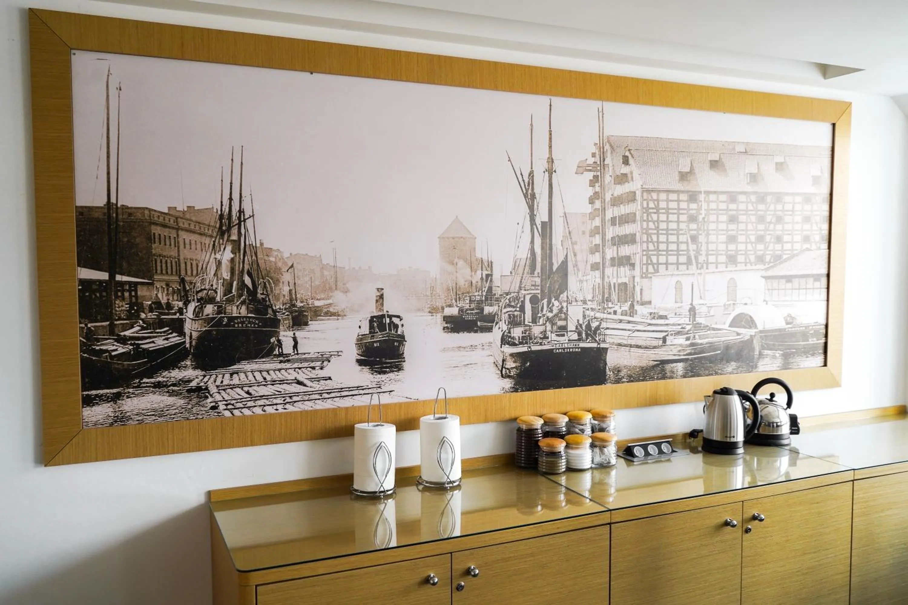 Coffee/tea facilities in Hostel Gdańsk Szafarnia 10 Old Town