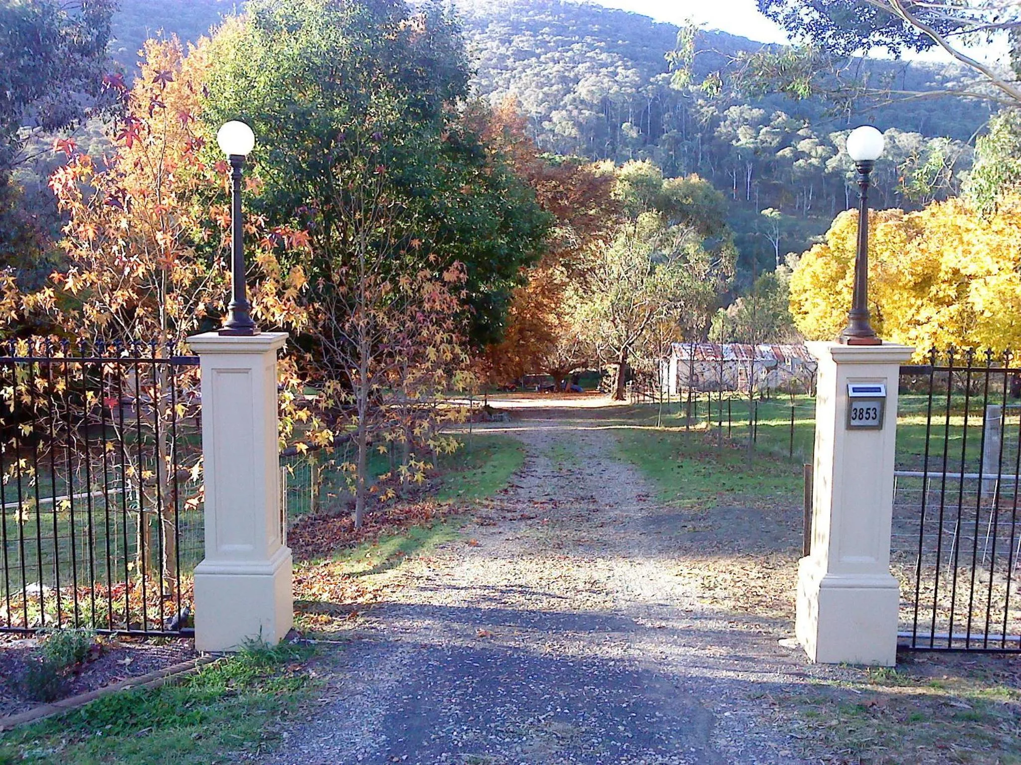Facade/entrance in Hillview Oak B&B