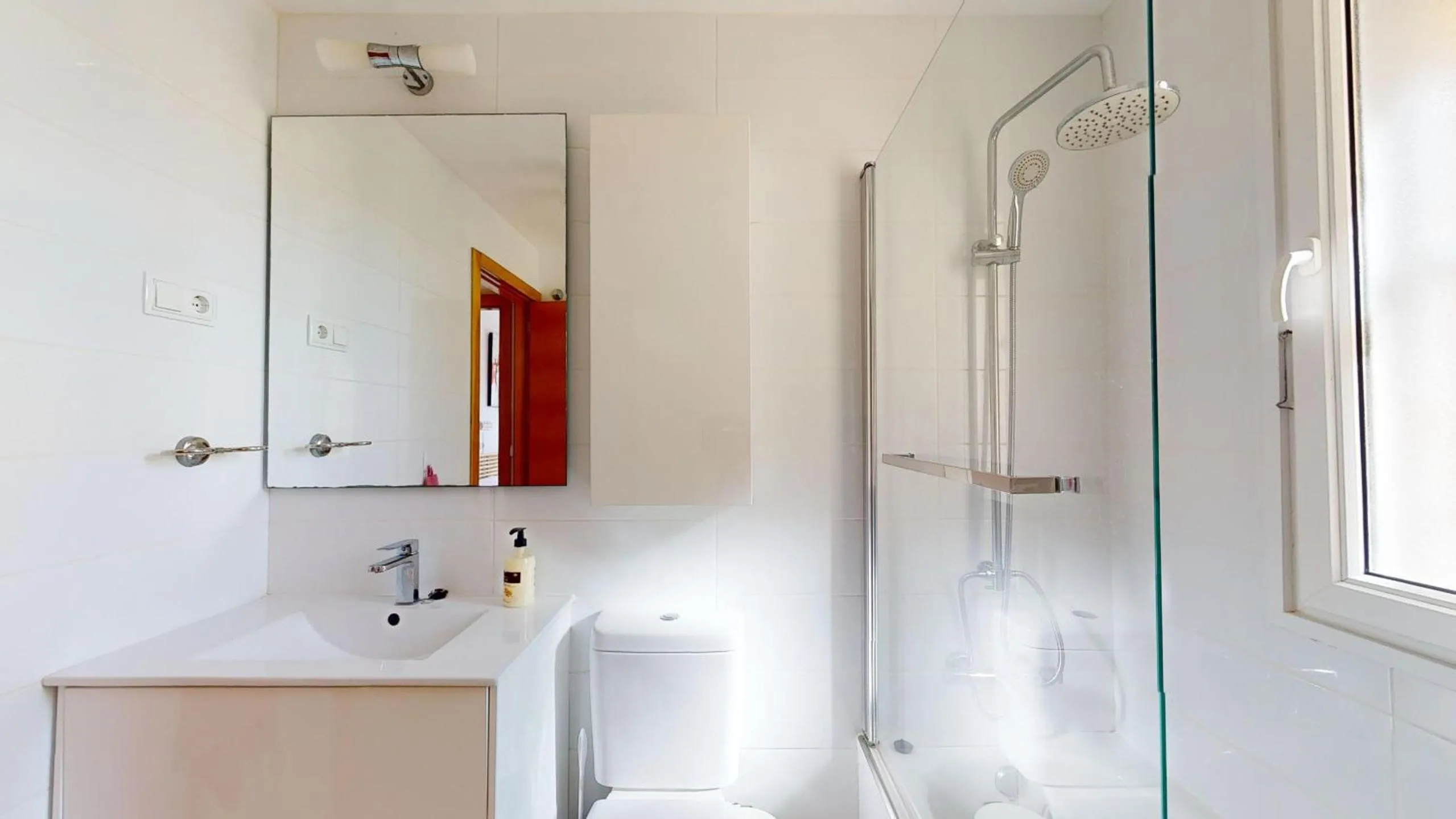 Bathroom in Villa PedroRoca-A Murcia Holiday Rentals Property