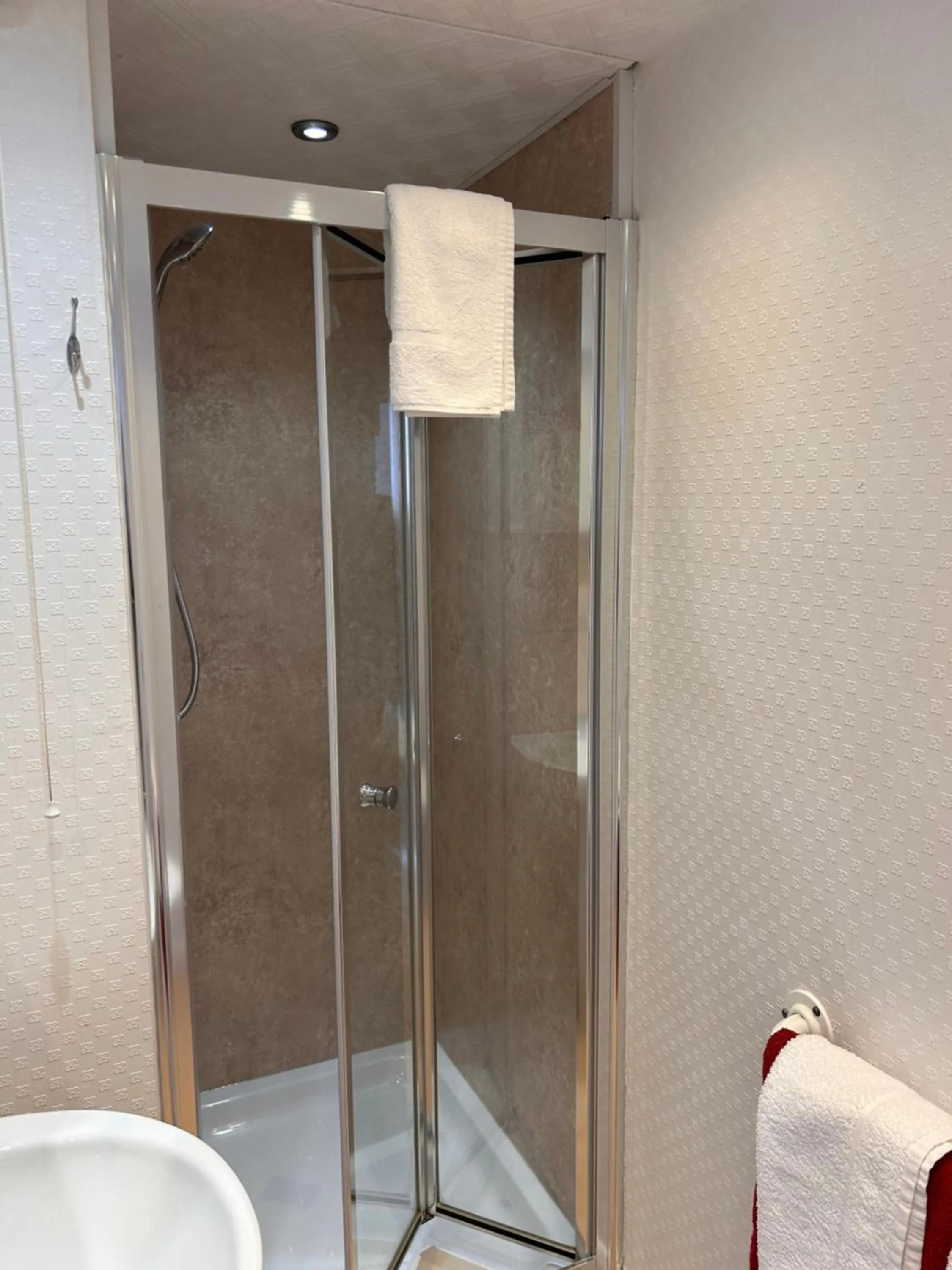 Shower in Knighton Lodge