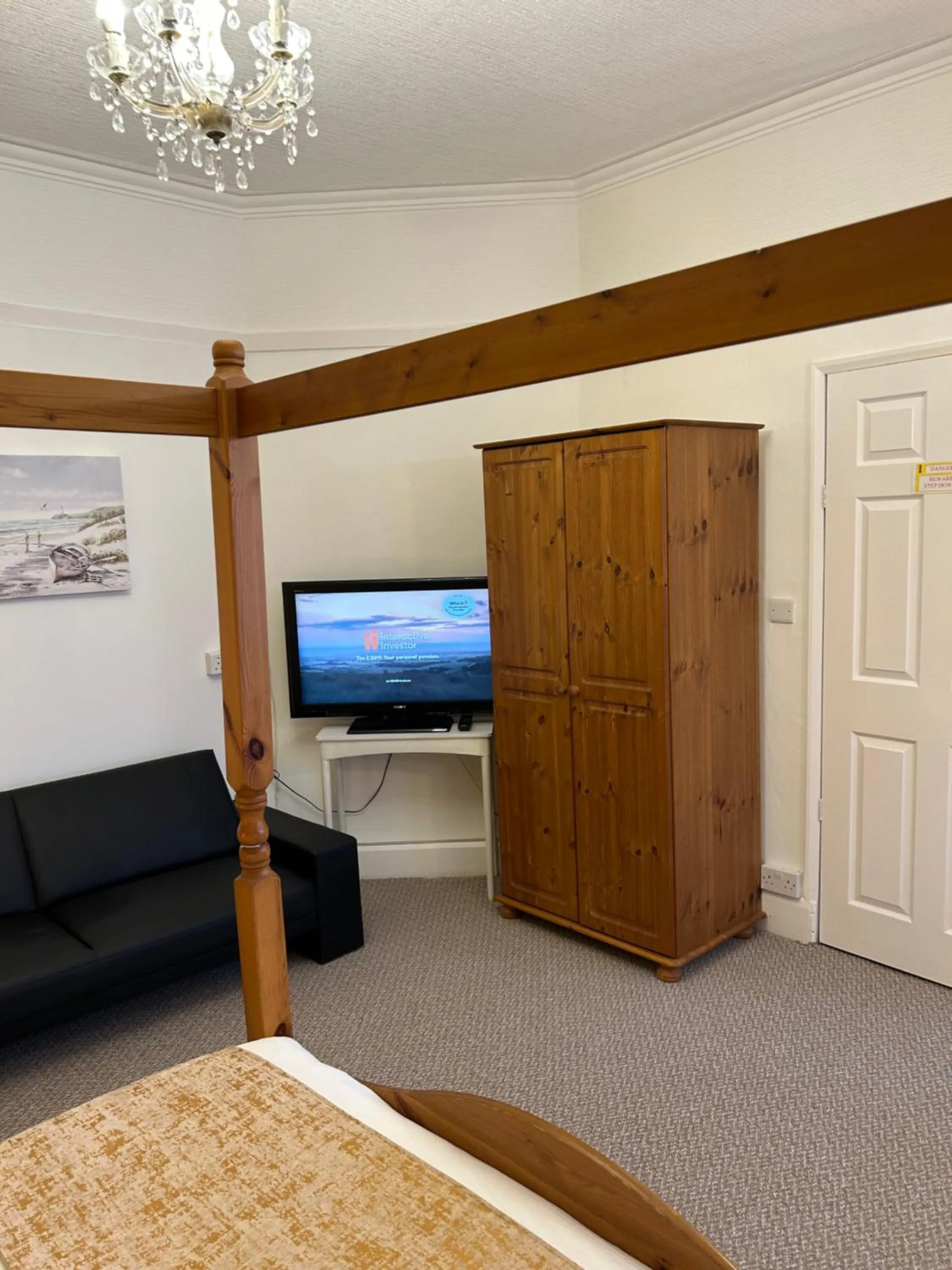 Bed in Knighton Lodge