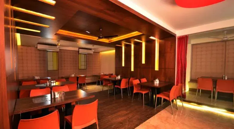 Restaurant/places to eat in Hotel Opal Restaurant/places to eat in Hotel Opal