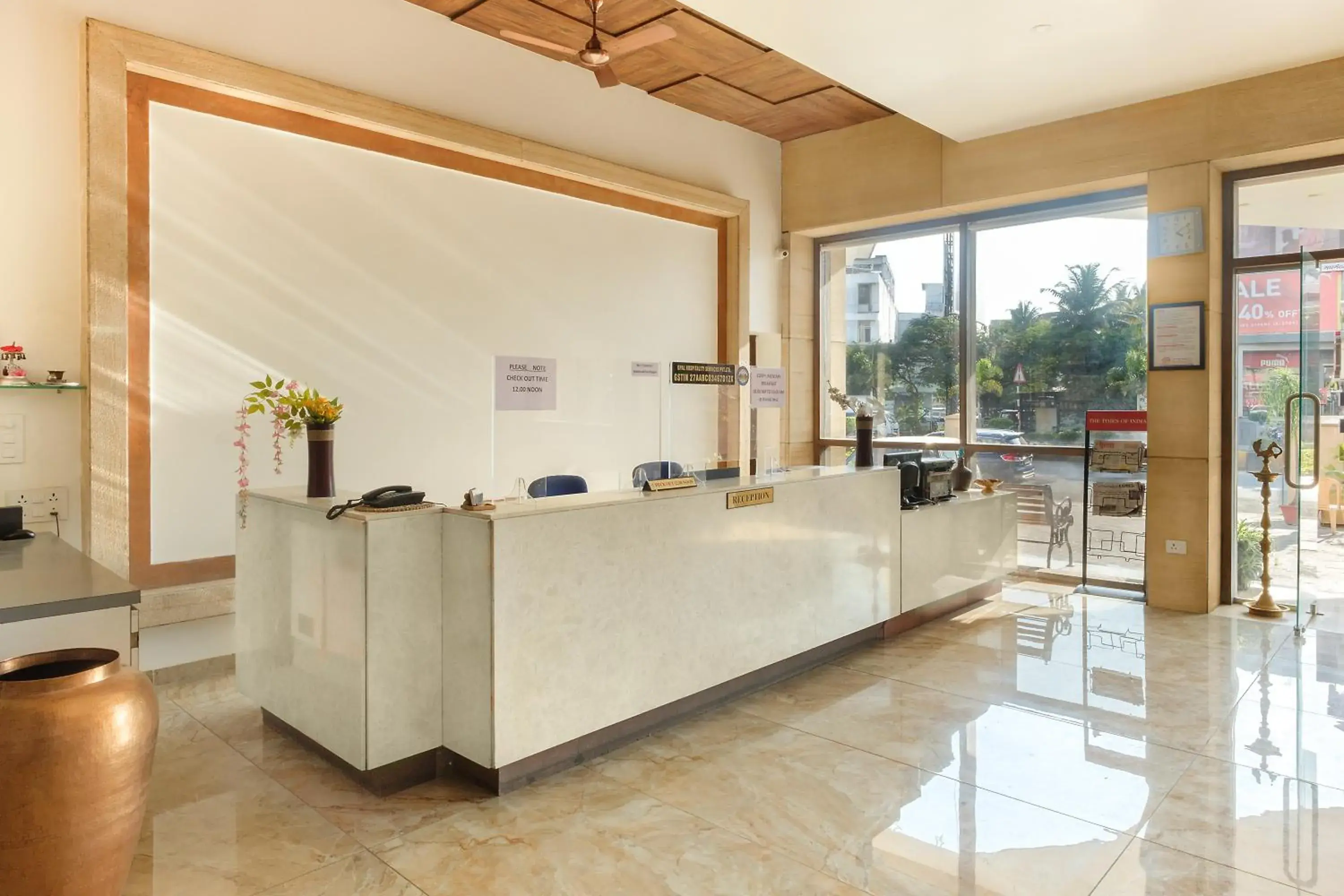 Lobby or reception in Hotel Opal Lobby or reception in Hotel Opal