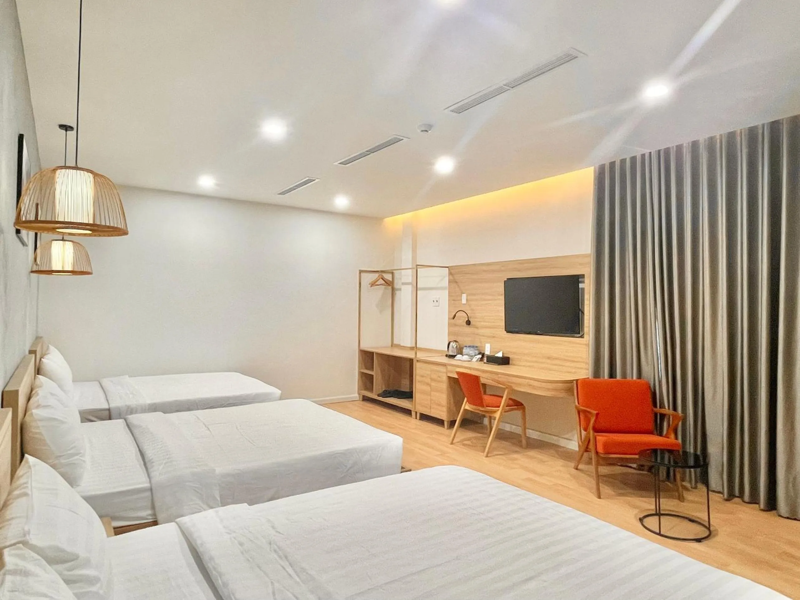 TV and multimedia in Maya Hotel 3