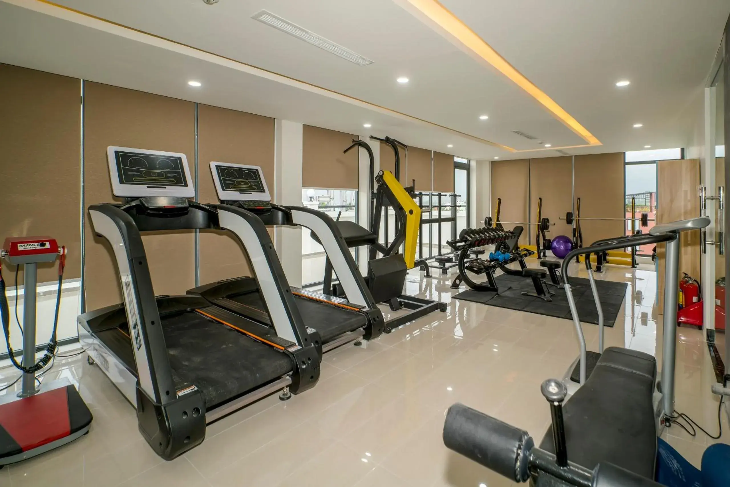 Fitness centre/facilities in Maya Hotel 3 Fitness centre/facilities in Maya Hotel 3