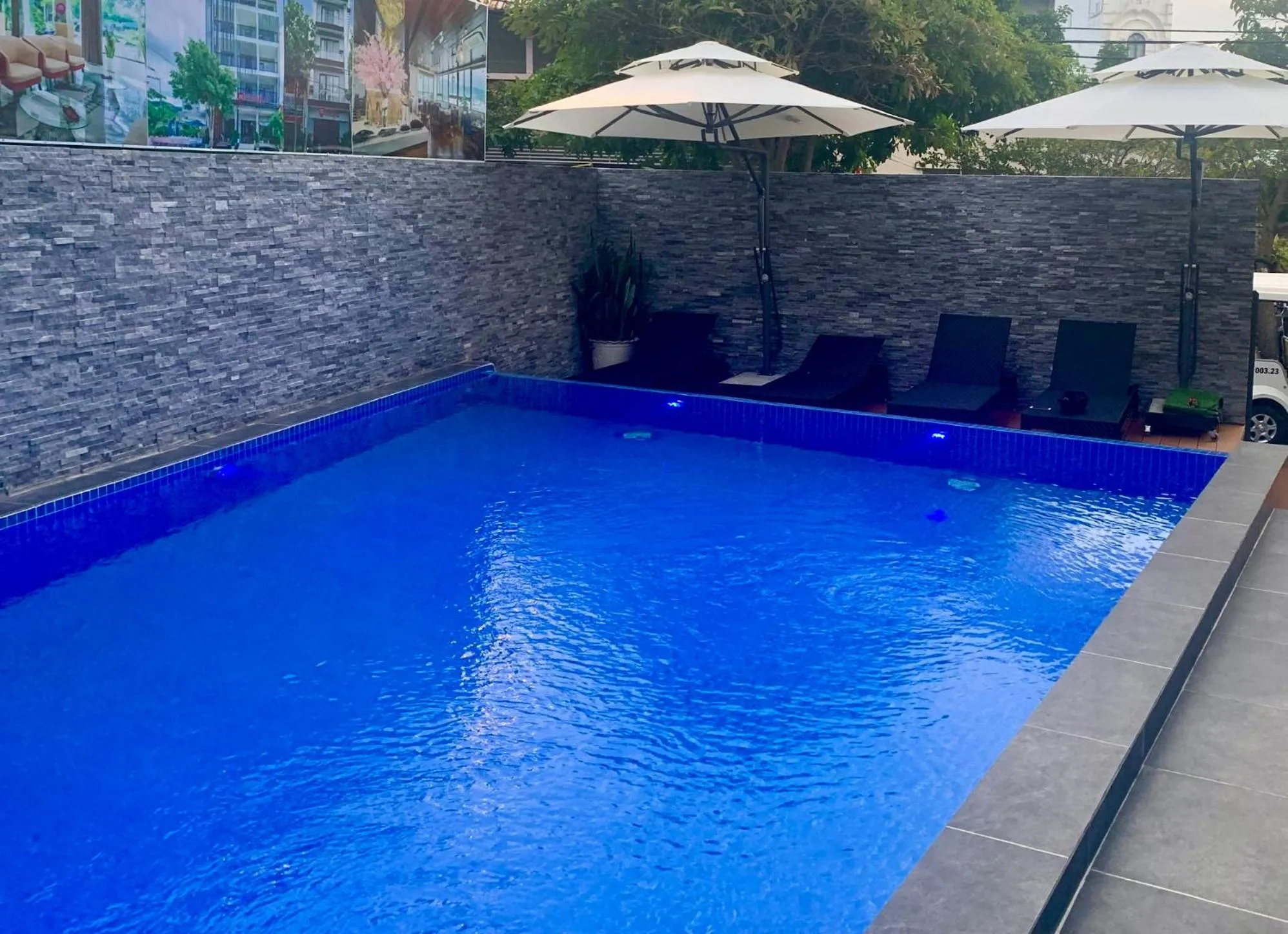 Swimming pool in Maya Hotel 3