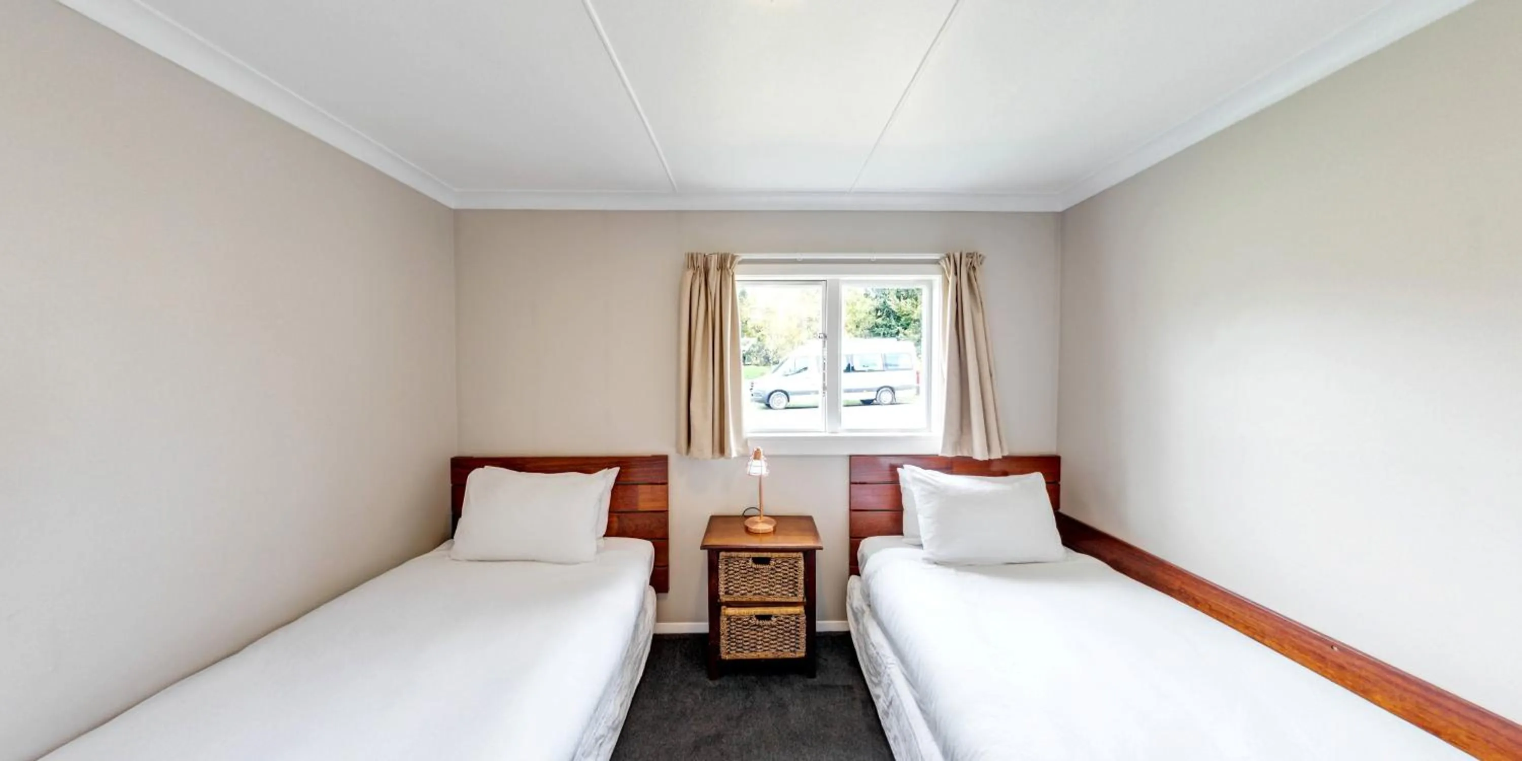 Bed in Burkes Pass Country Motels