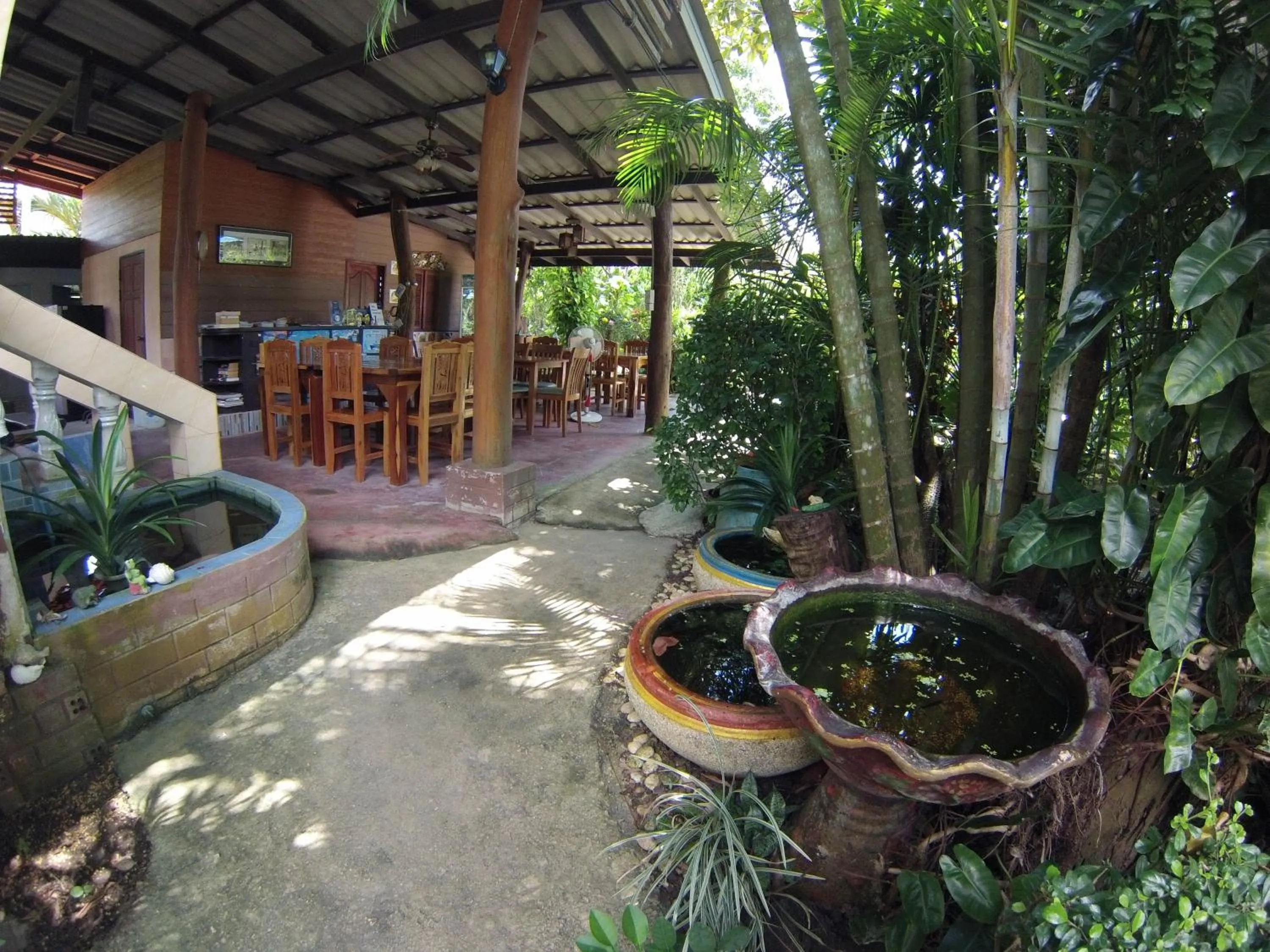 Restaurant/places to eat in Real Relax Resort