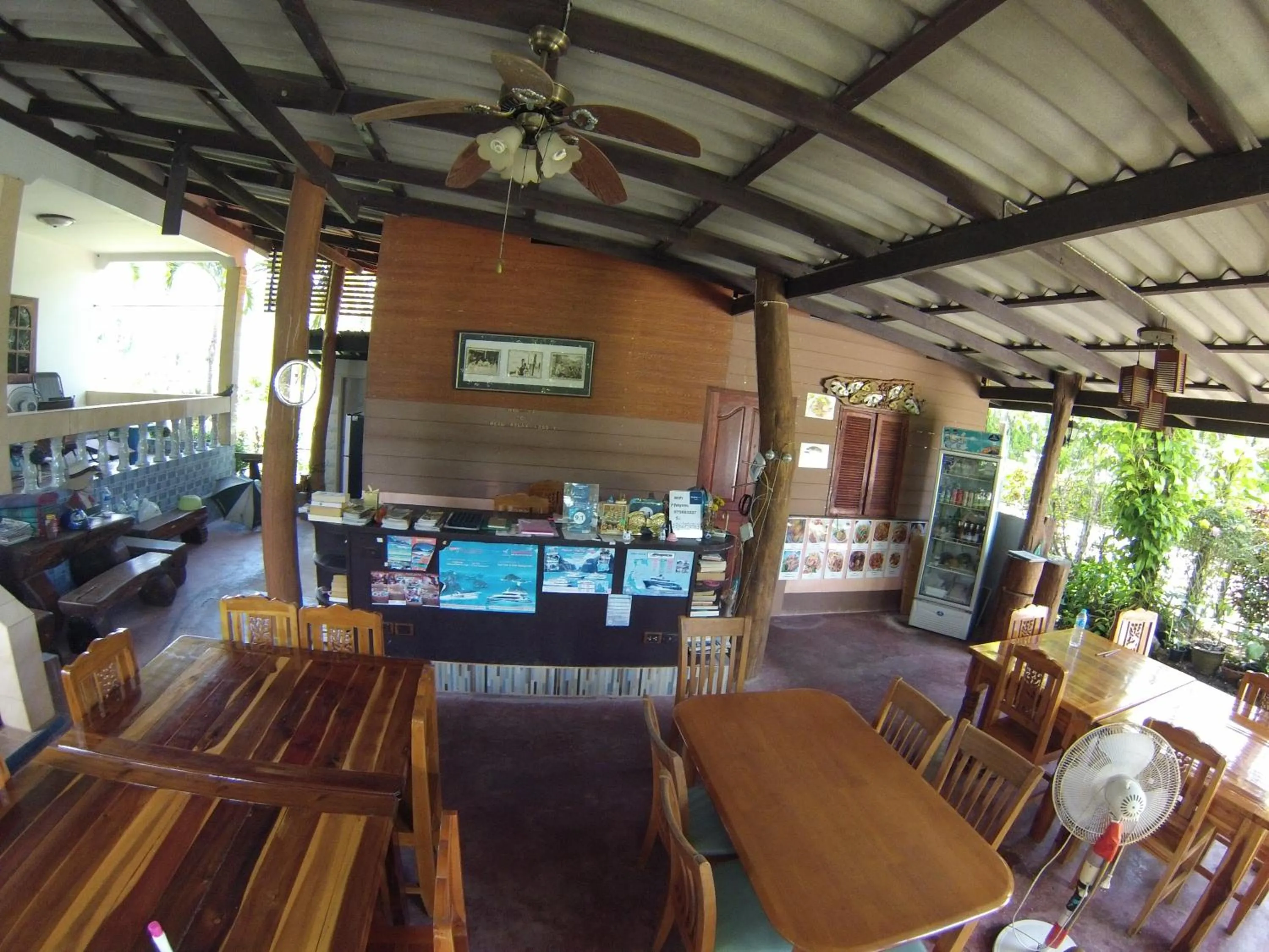 Restaurant/places to eat in Real Relax Resort