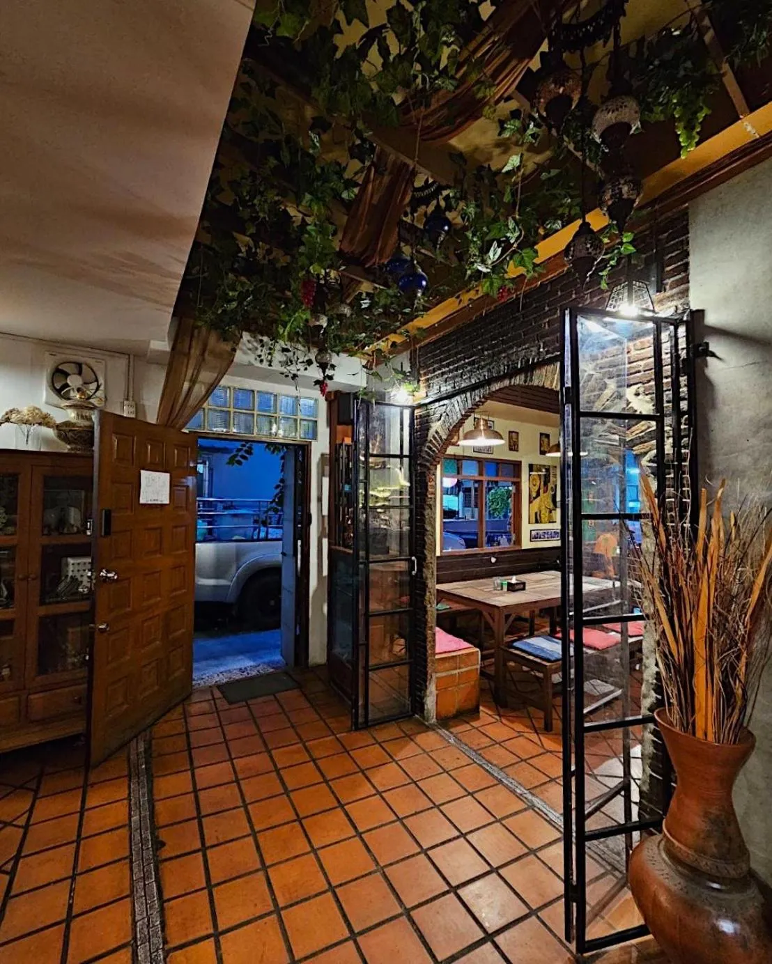 Bed in Baan Glang Soi Restaurant & Guesthouse