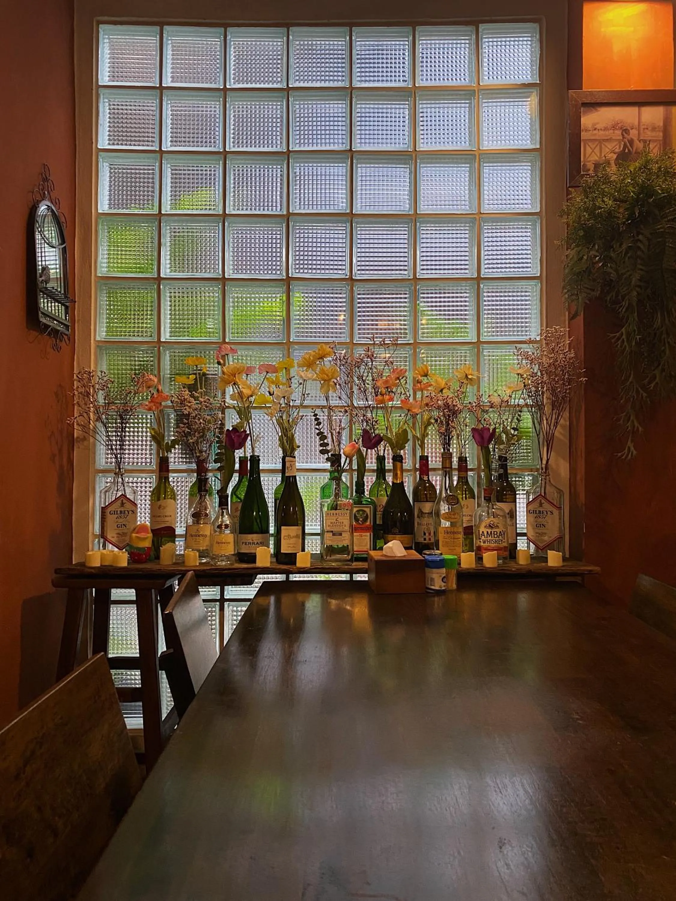 Baan Glang Soi Restaurant & Guesthouse