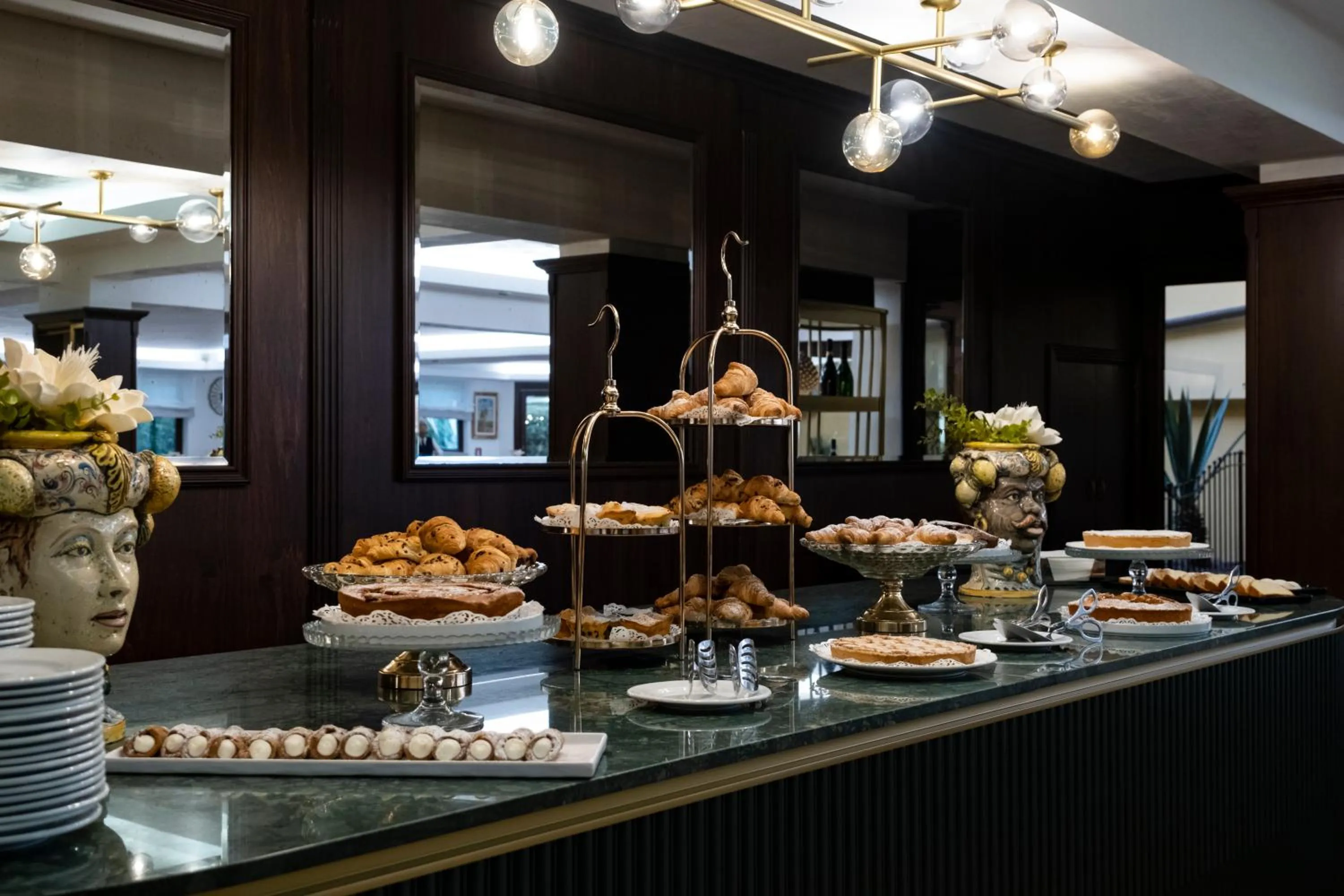 Buffet breakfast in Baia Di Ulisse Wellness & Spa