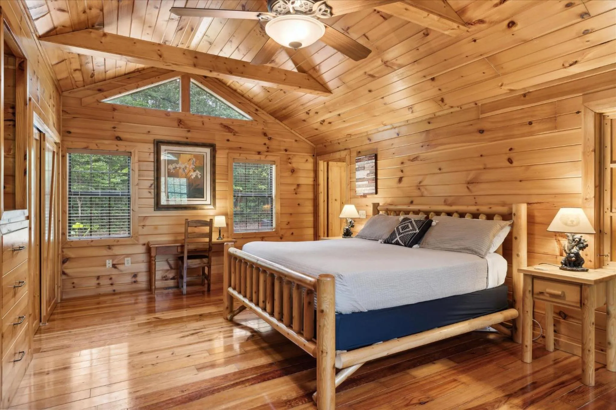 Bed in Lucky Cub Cabin