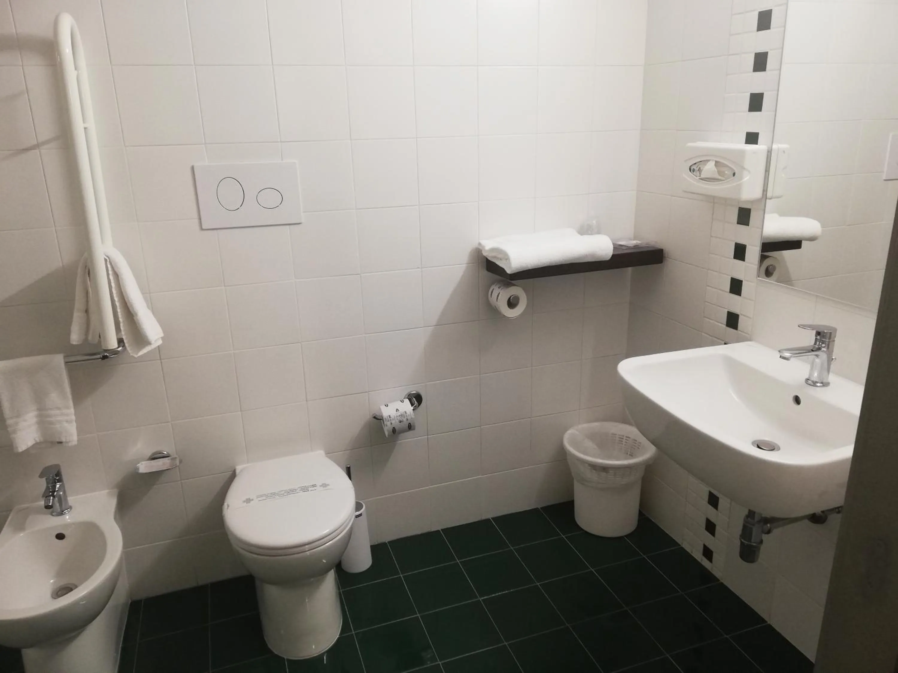 Shower in Ibis Styles Palermo Cristal