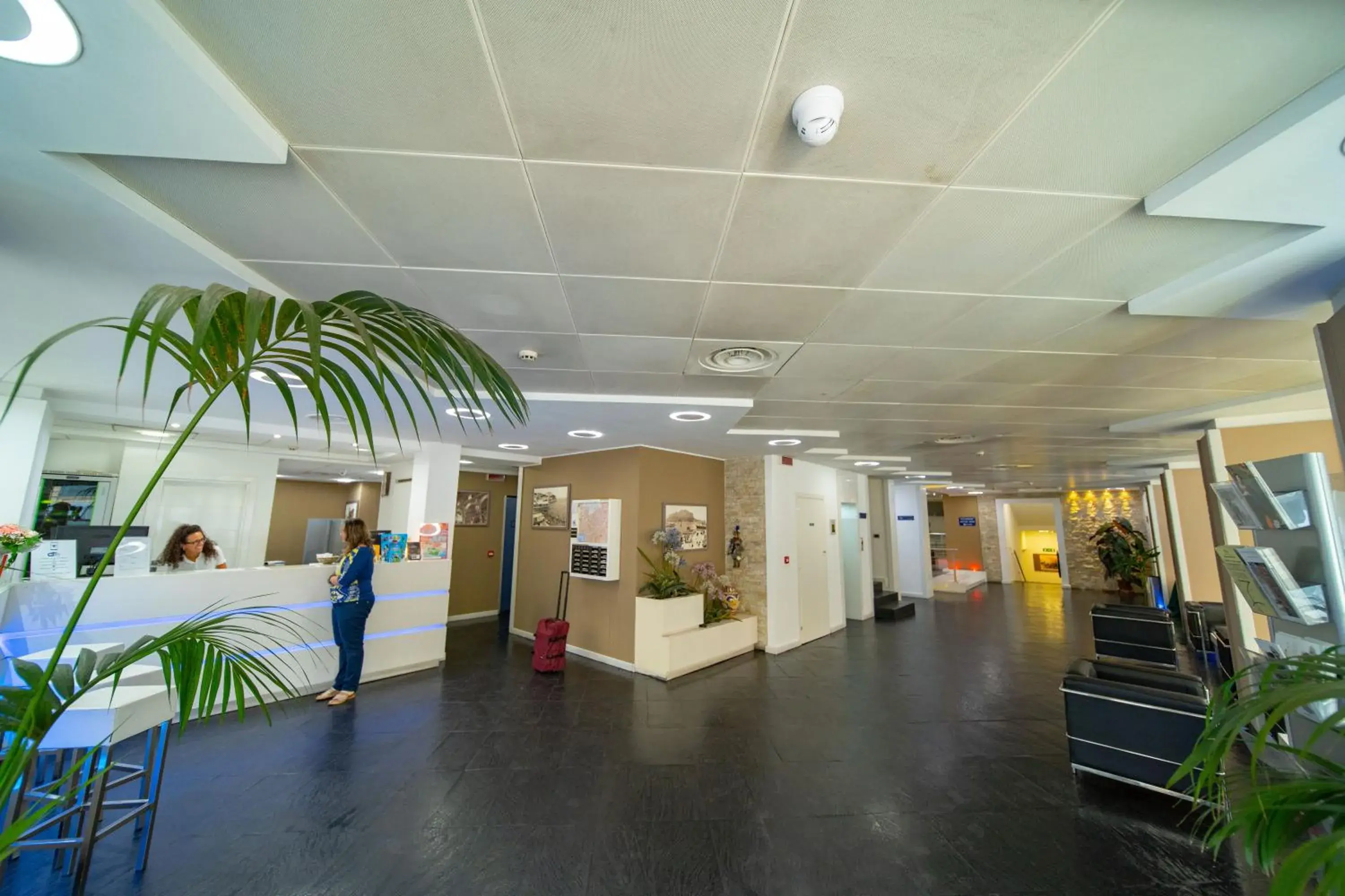 Lobby or reception in Cristal Hotel Palermo Lobby or reception in Cristal Hotel Palermo