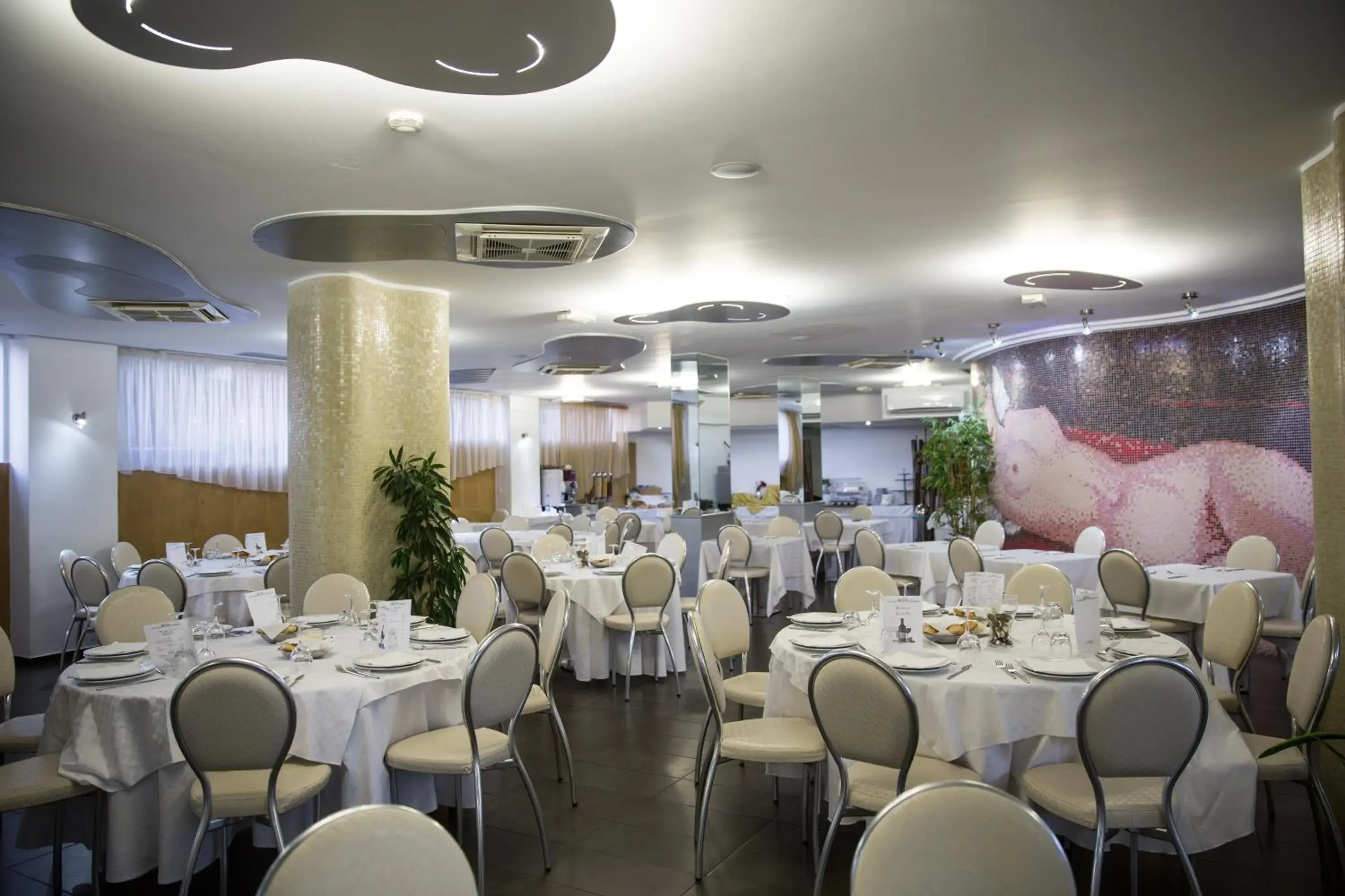 Restaurant/places to eat, Banquet Facilities in Hotel Kore