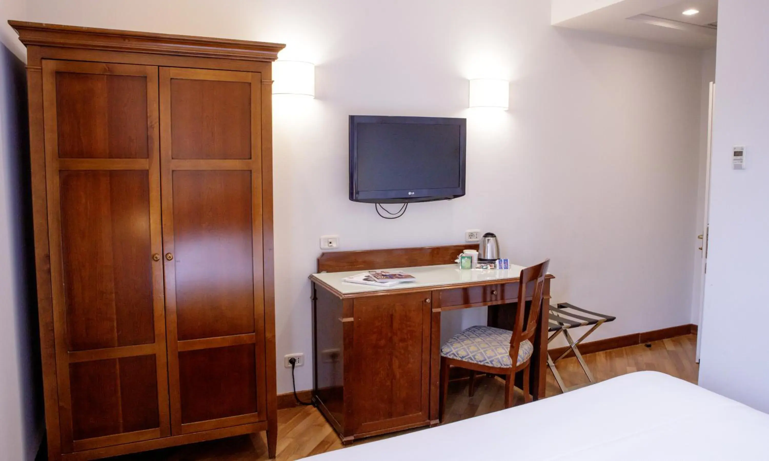 Standard Single Room in Best Western Ai Cavalieri Hotel Standard Single Room in Best Western Ai Cavalieri Hotel