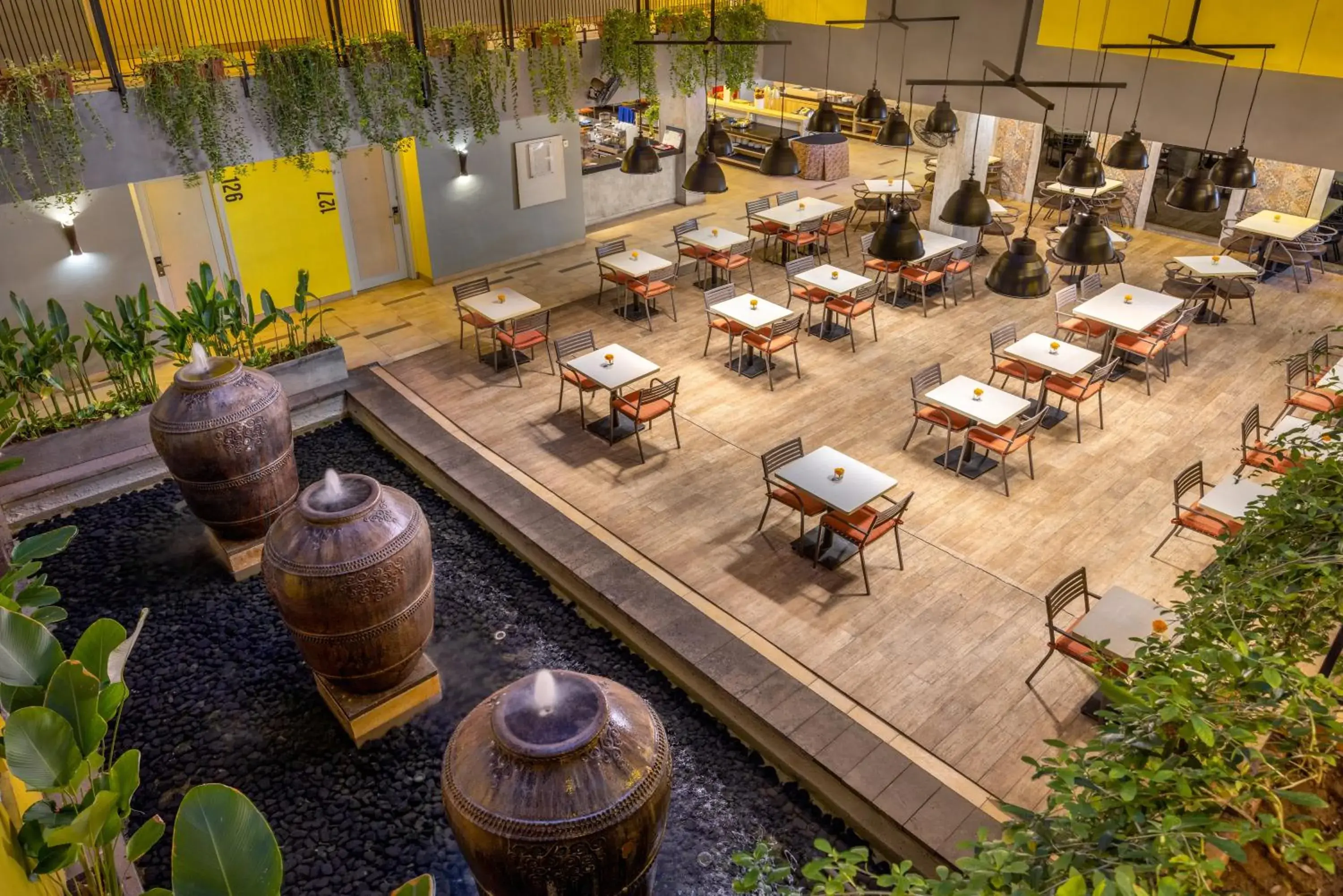 Restaurant/places to eat in Sevn Legian Restaurant/places to eat in Sevn Legian