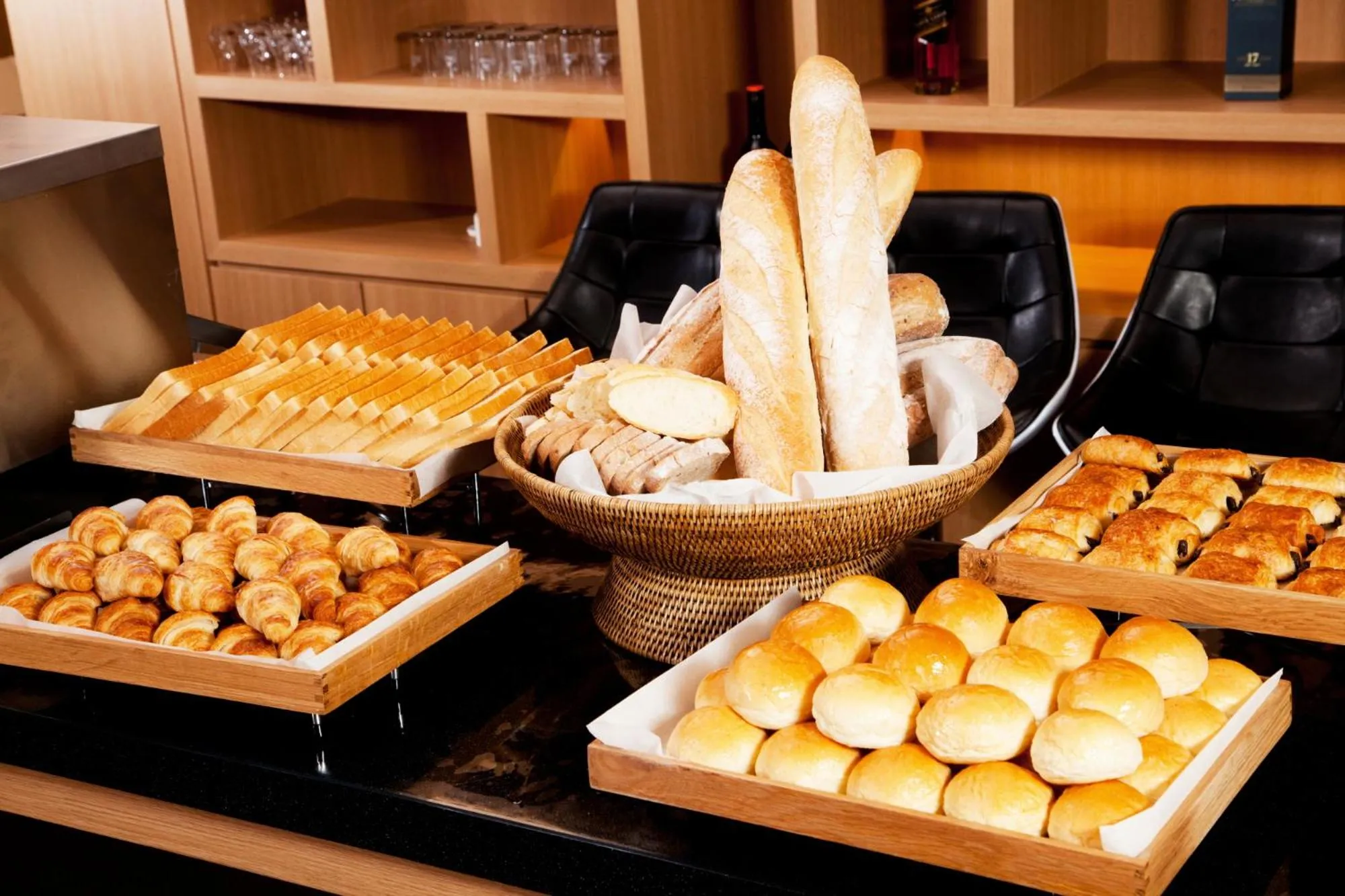 Buffet breakfast in Haeden Hotel High End Suwon