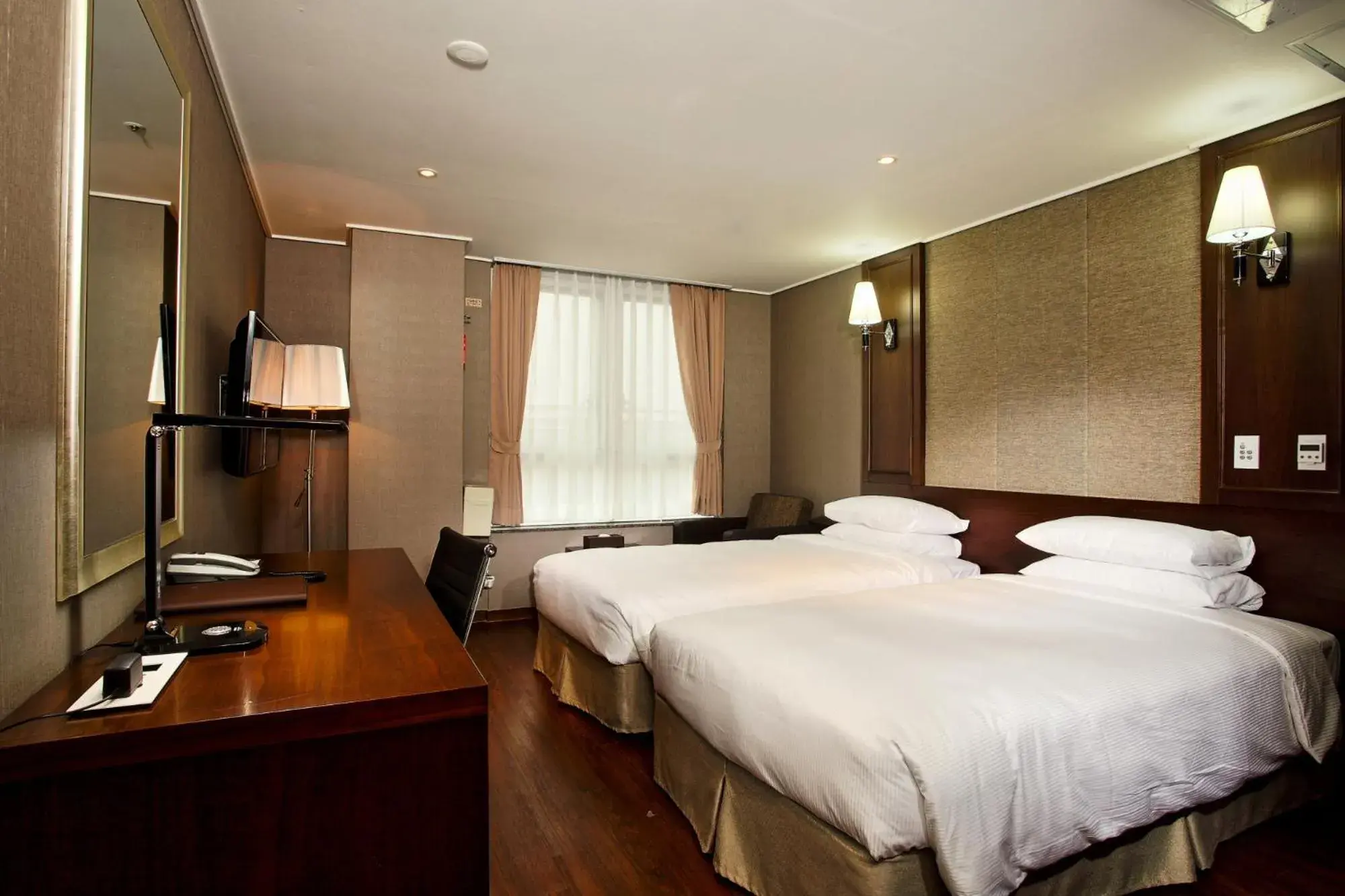 Photo of the whole room, Bed in Haeden Hotel High End Suwon Photo of the whole room, Bed in Haeden Hotel High End Suwon