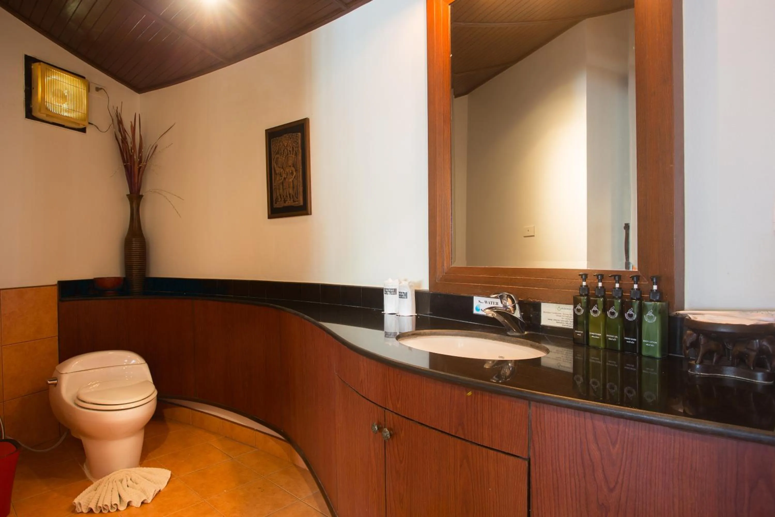 Toilet in Golden Beach Resort