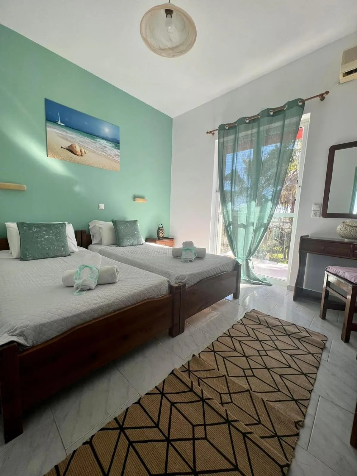 Bedroom, Bed in No Name Apartments