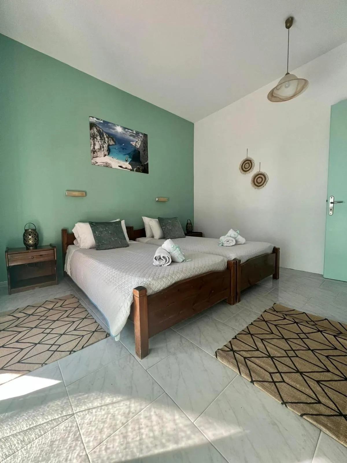 Bedroom, Bed in No Name Apartments