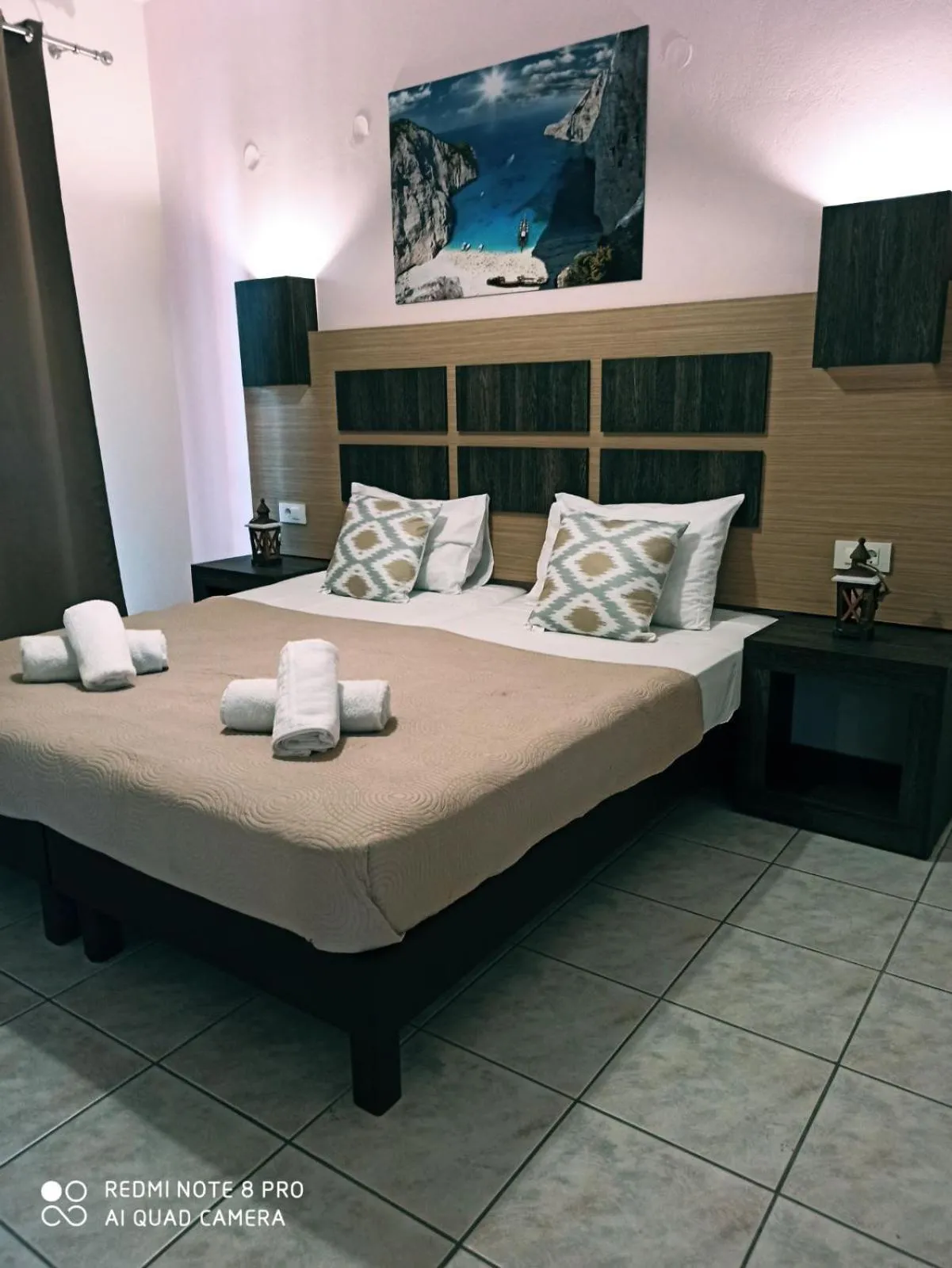 Bedroom, Bed in No Name Apartments
