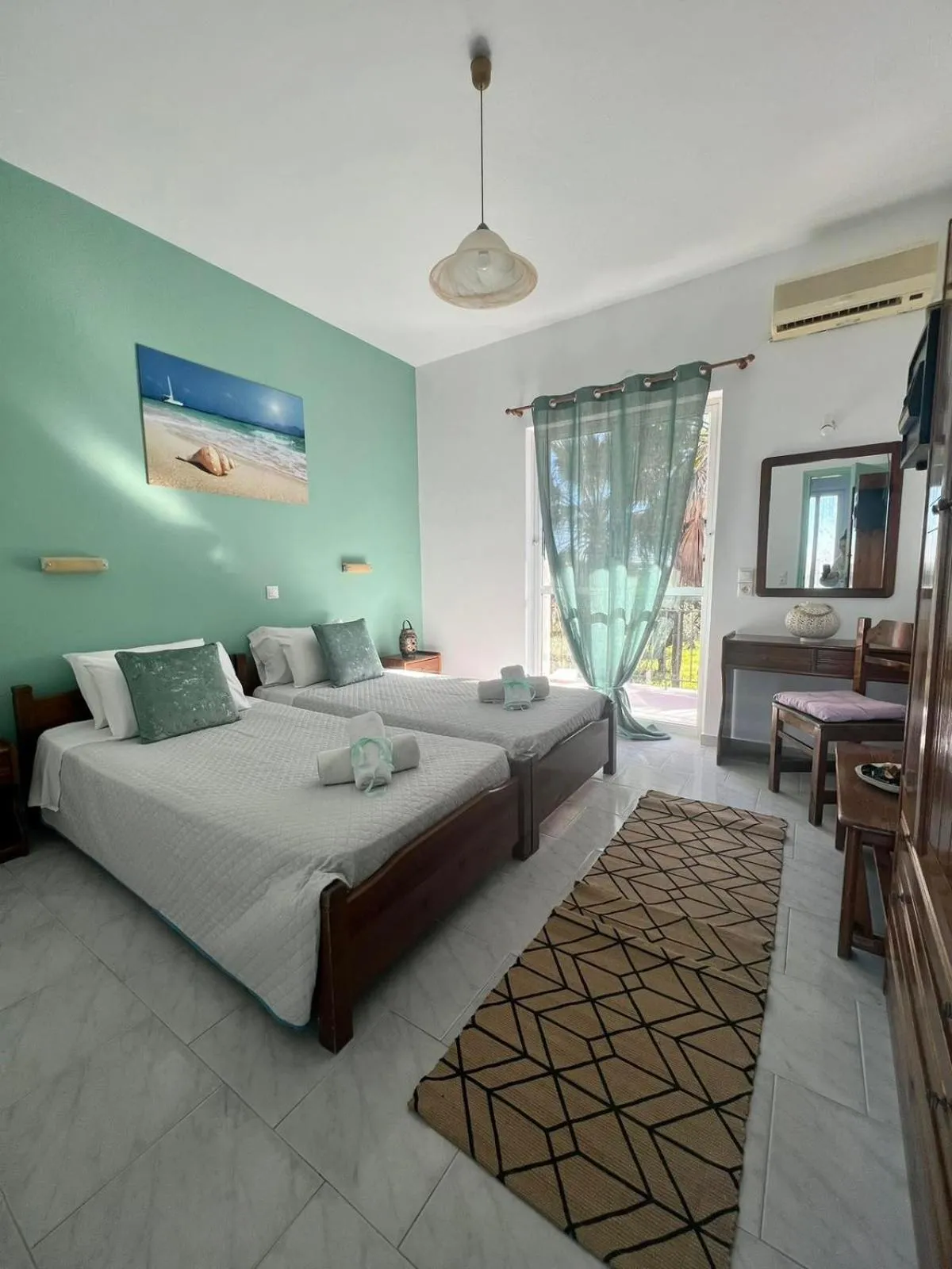 Bedroom, Bed in No Name Apartments