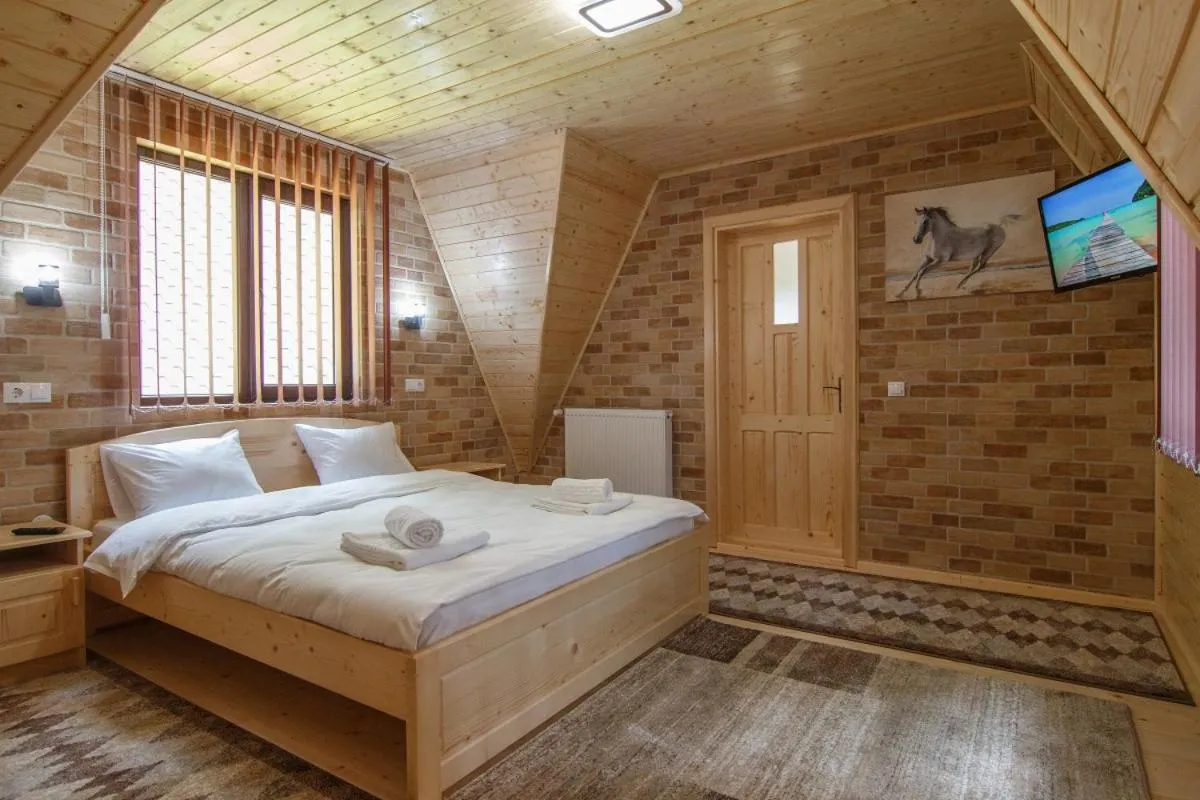 Centrul de Echitatie Poiana Brasov
