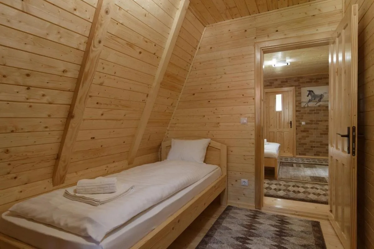 Centrul de Echitatie Poiana Brasov