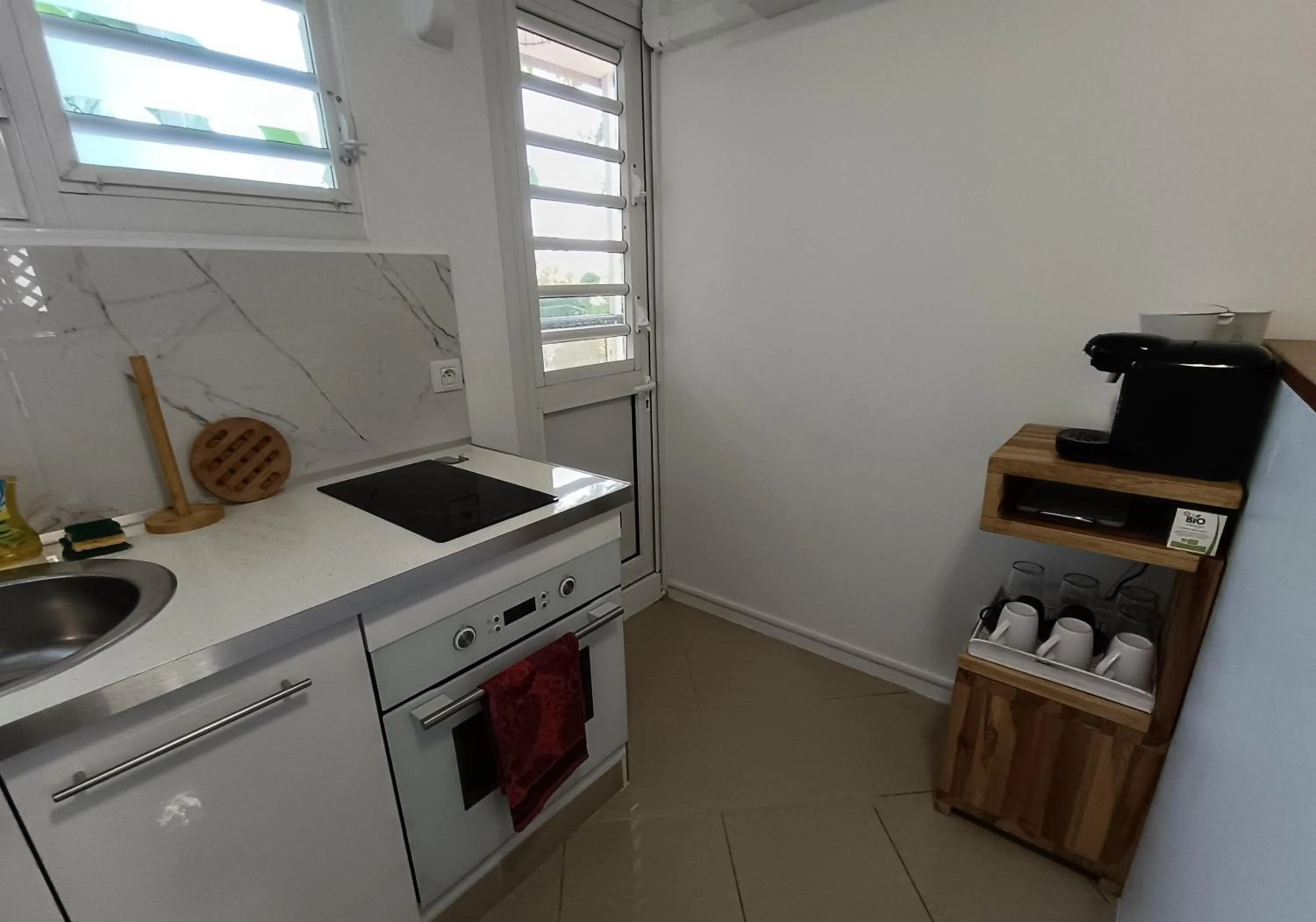 Coffee/tea facilities in CLEMARA EVASION