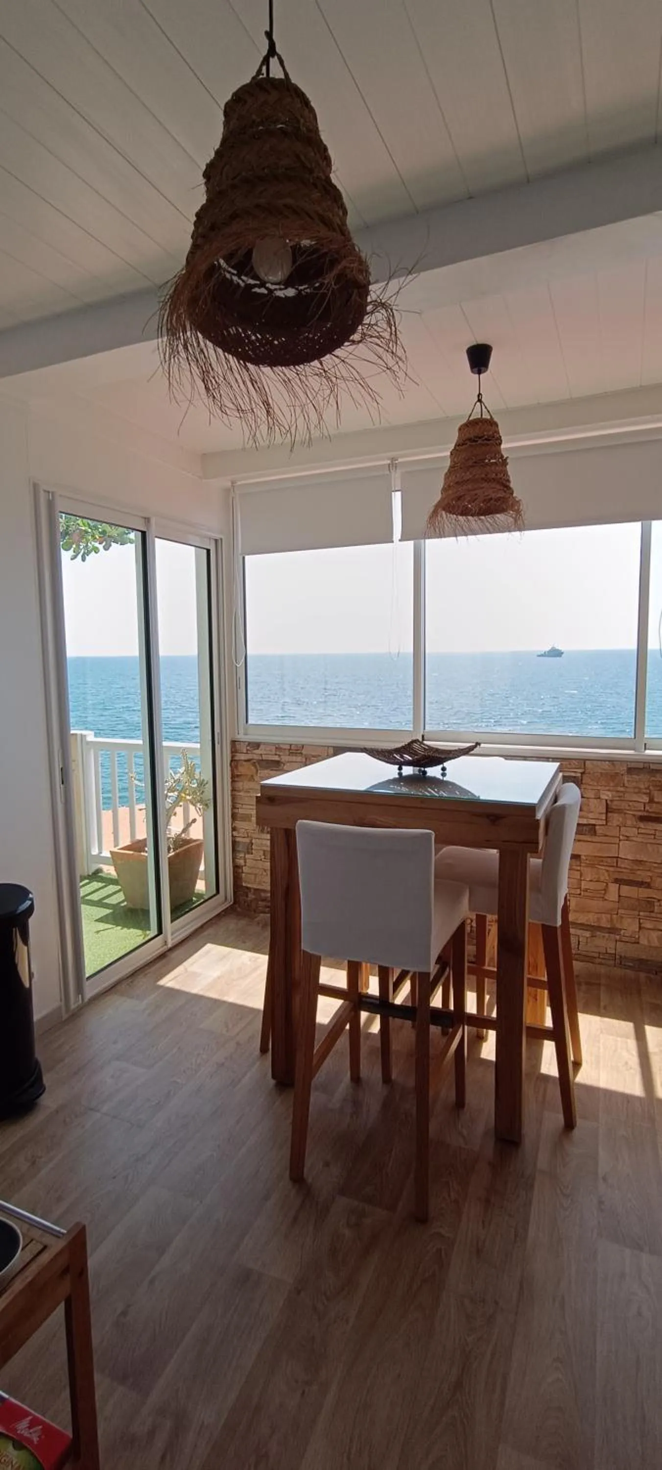 Dining area in CLEMARA EVASION