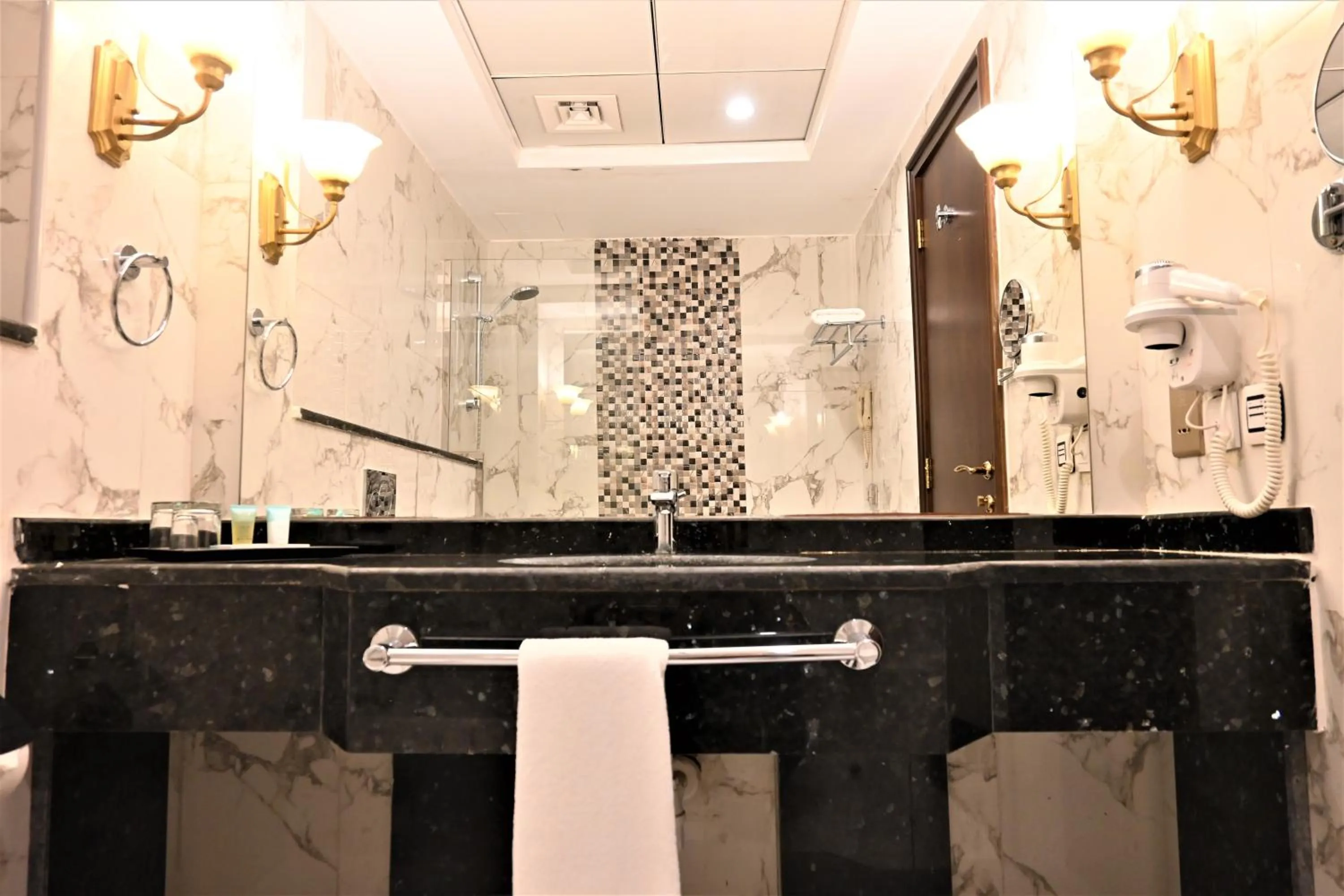 Toilet in Crystal Plaza Al Majaz Hotel