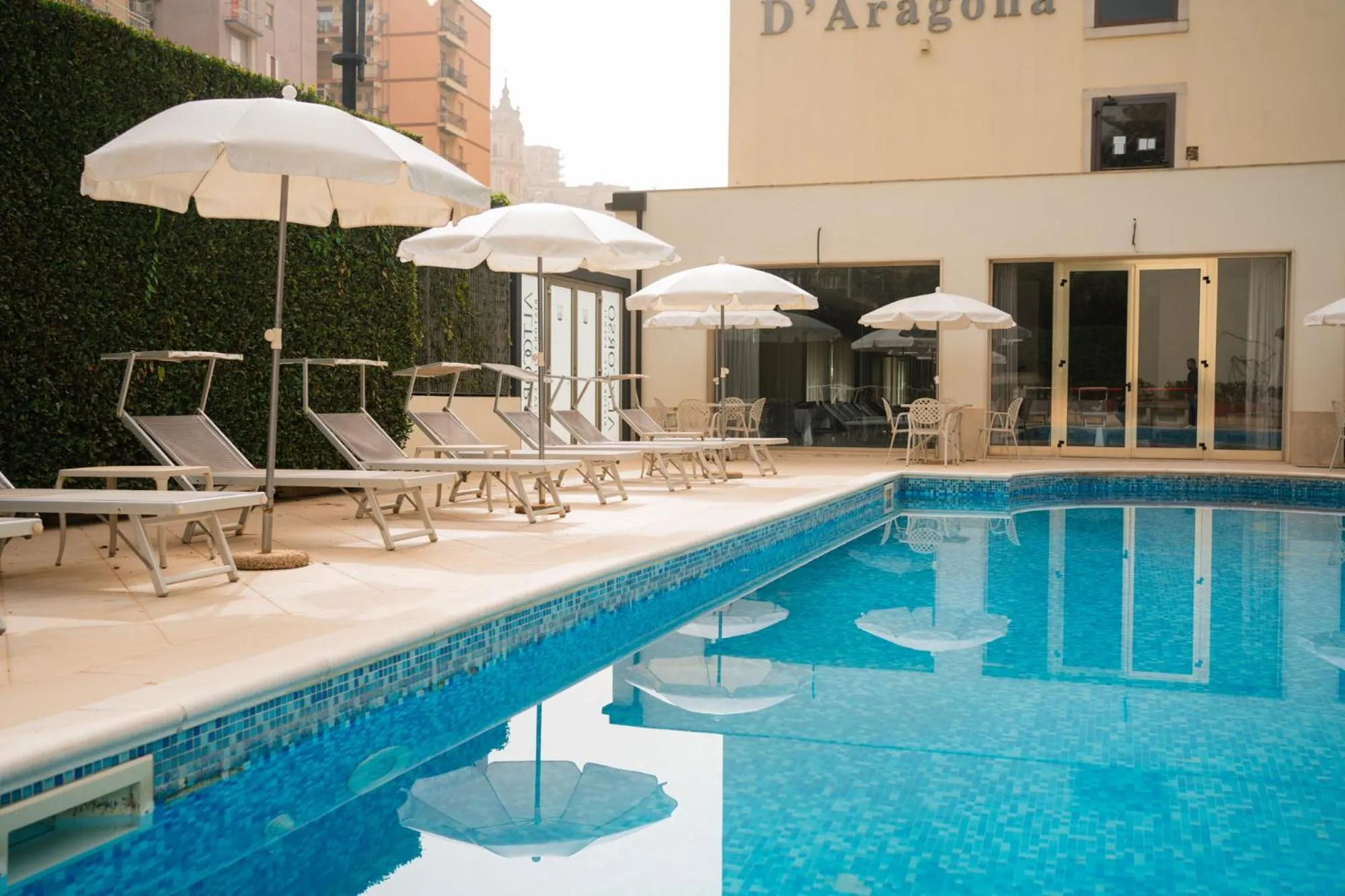 Swimming pool in Hotel Principe d'Aragona, Sure Hotel Collection by BW