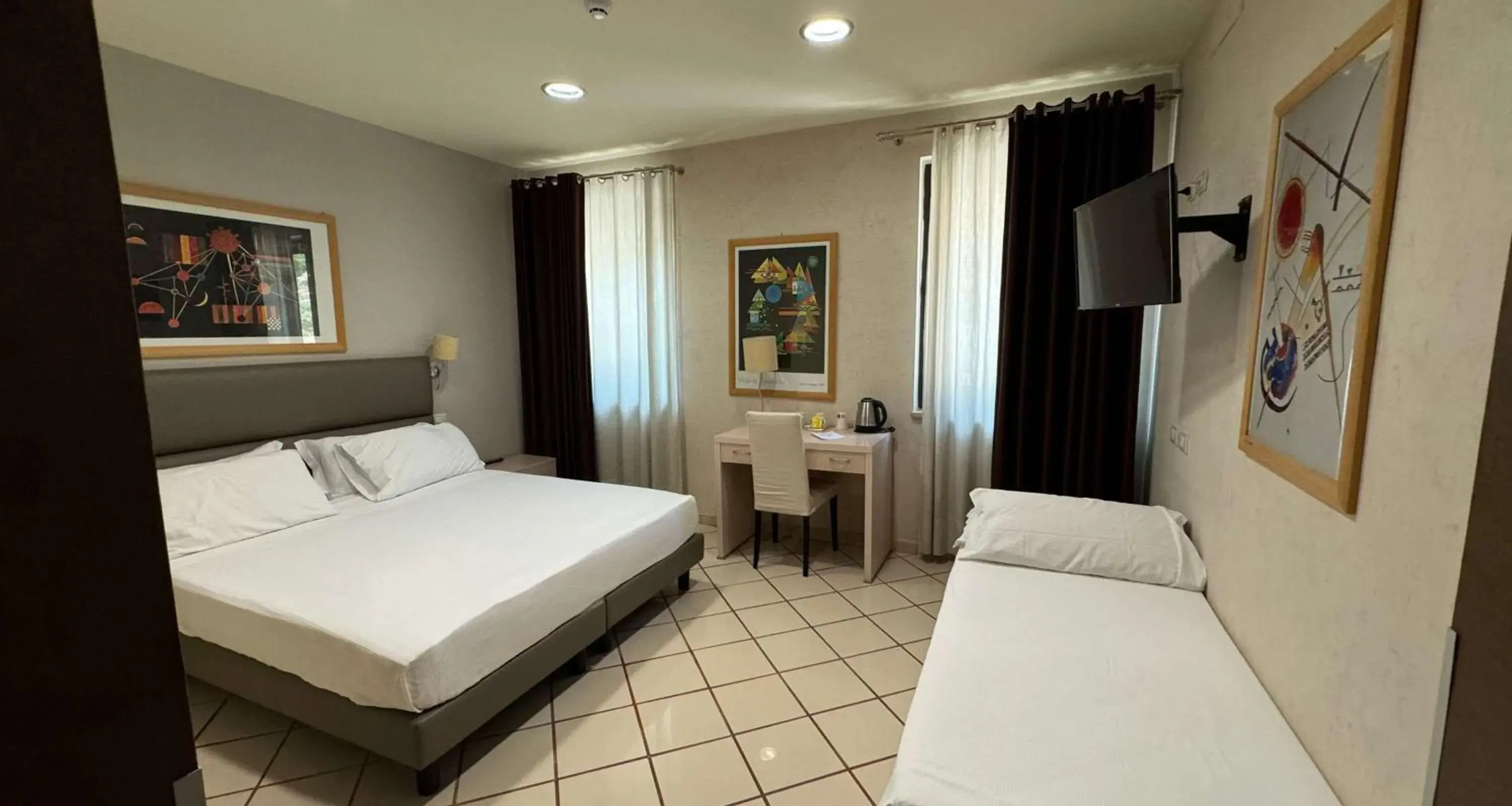 Bedroom, Bed in Hotel Principe d'Aragona, Sure Hotel Collection by BW Bedroom, Bed in Hotel Principe d'Aragona, Sure Hotel Collection by BW