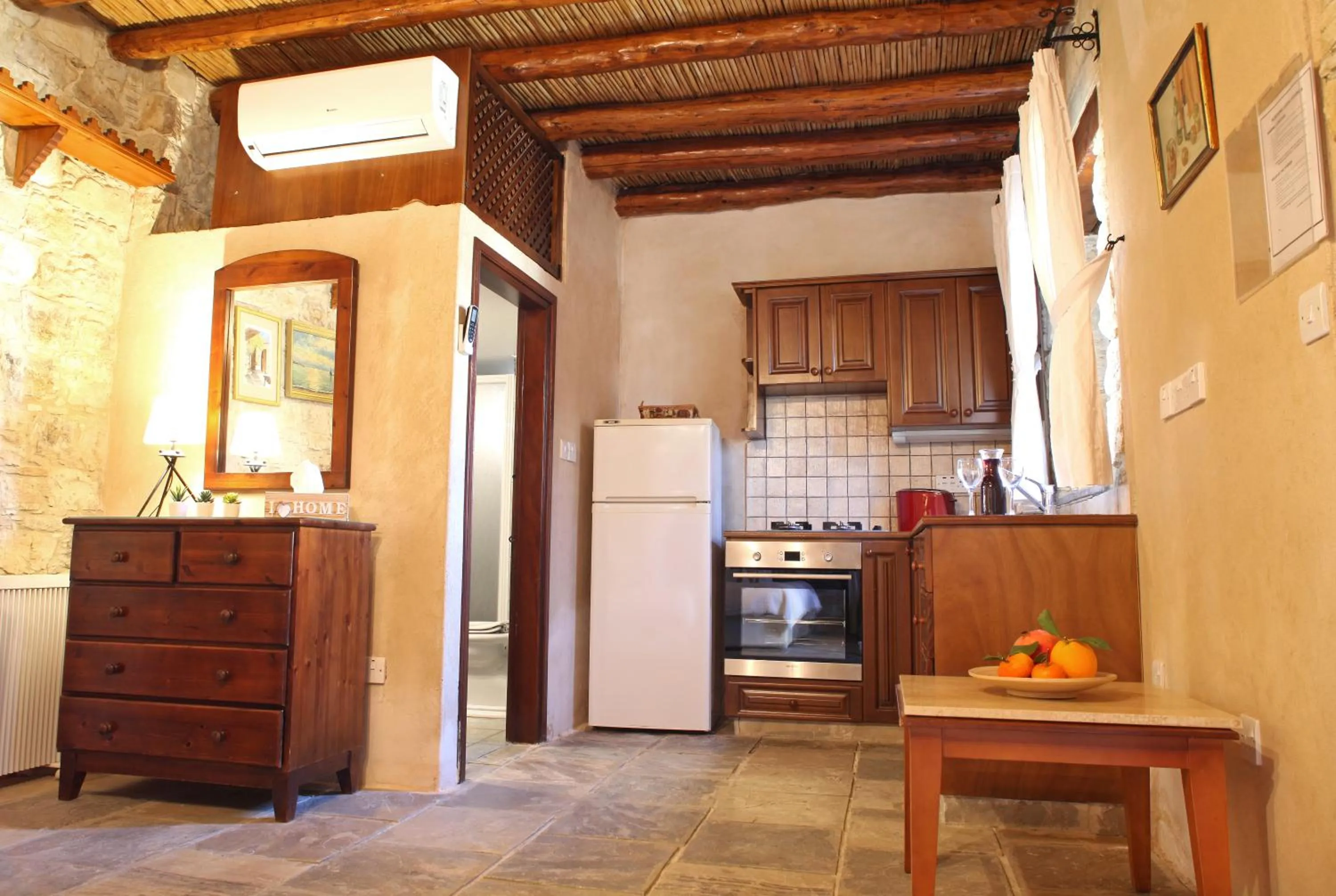 Kitchen or kitchenette in Agrovino Lofou