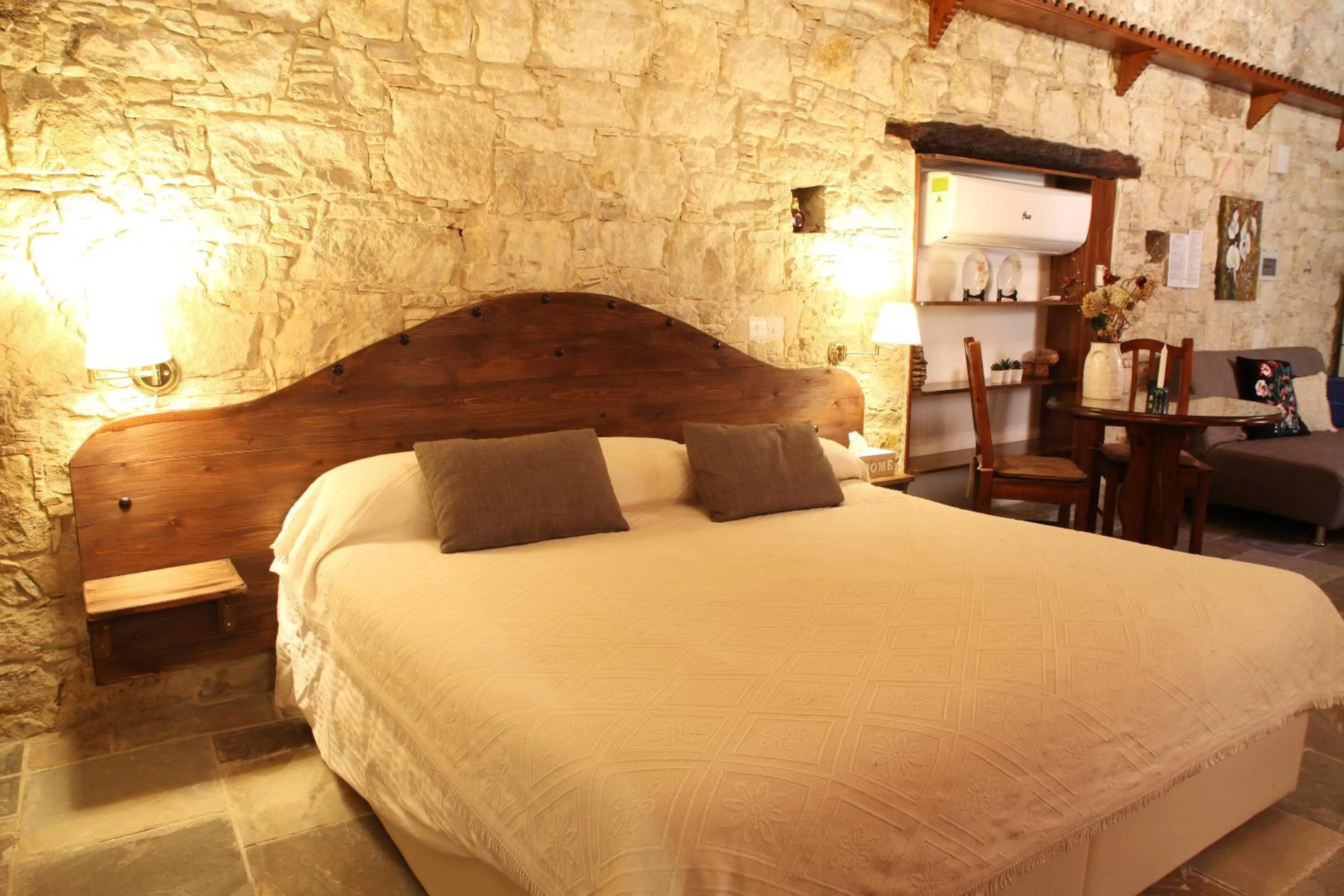 Bedroom, Bed in Agrovino Lofou