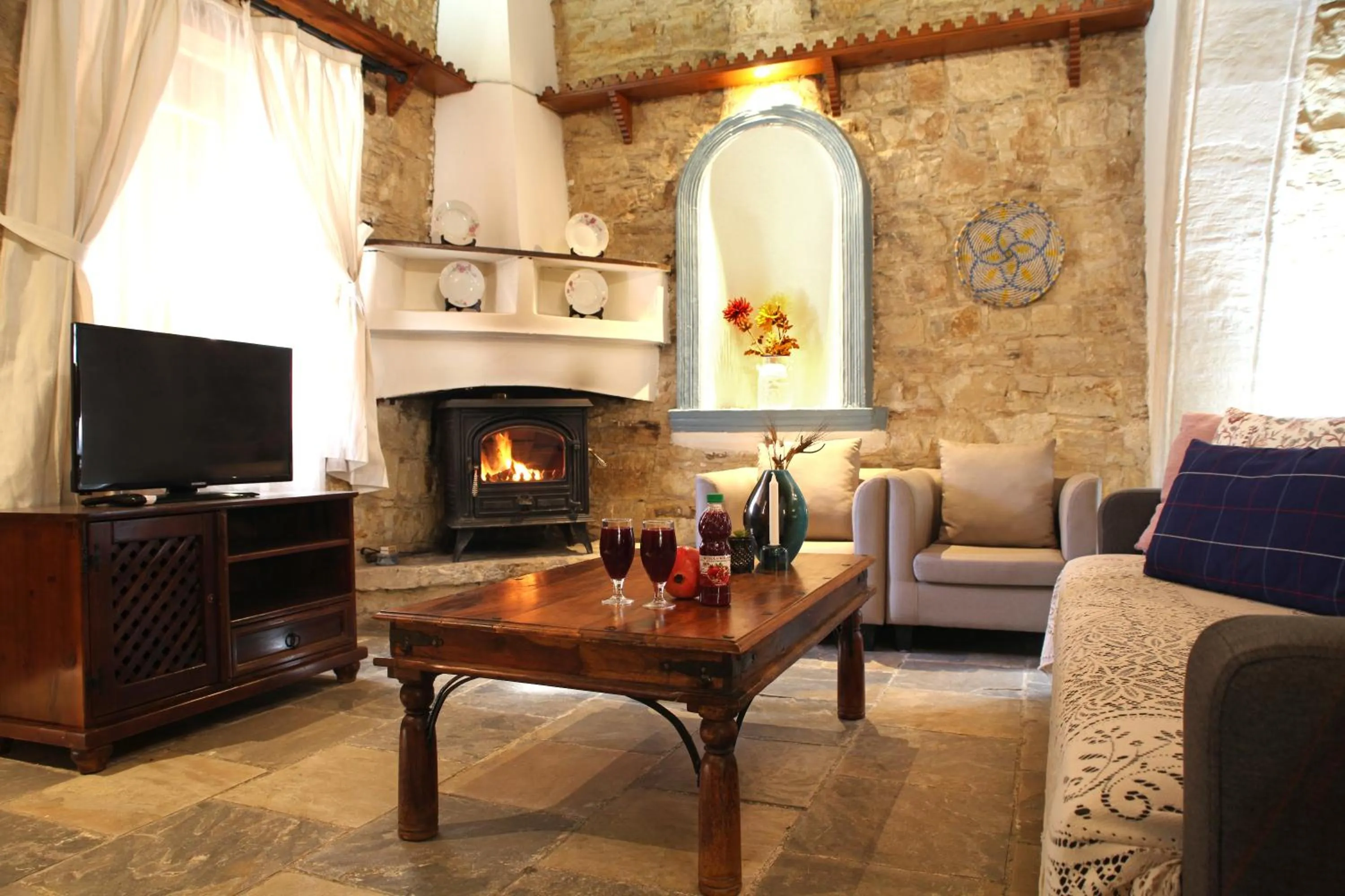 Property building in Agrovino Lofou