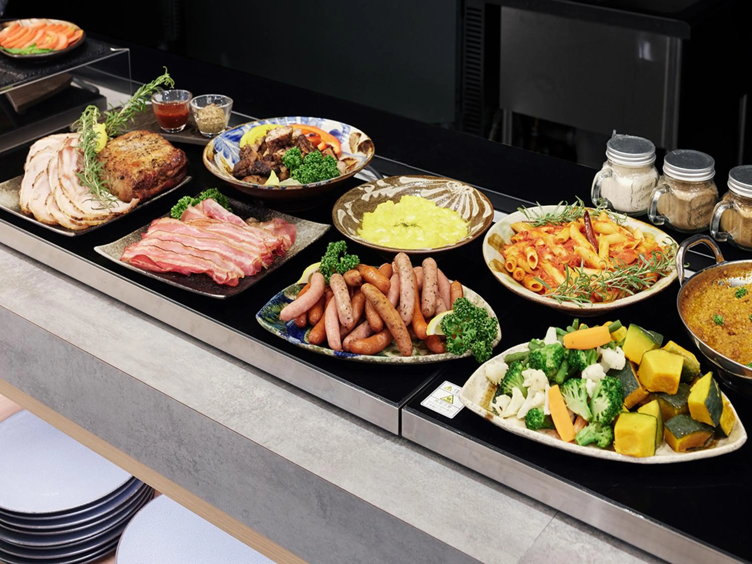 Buffet breakfast in hotel androoms Naha Port