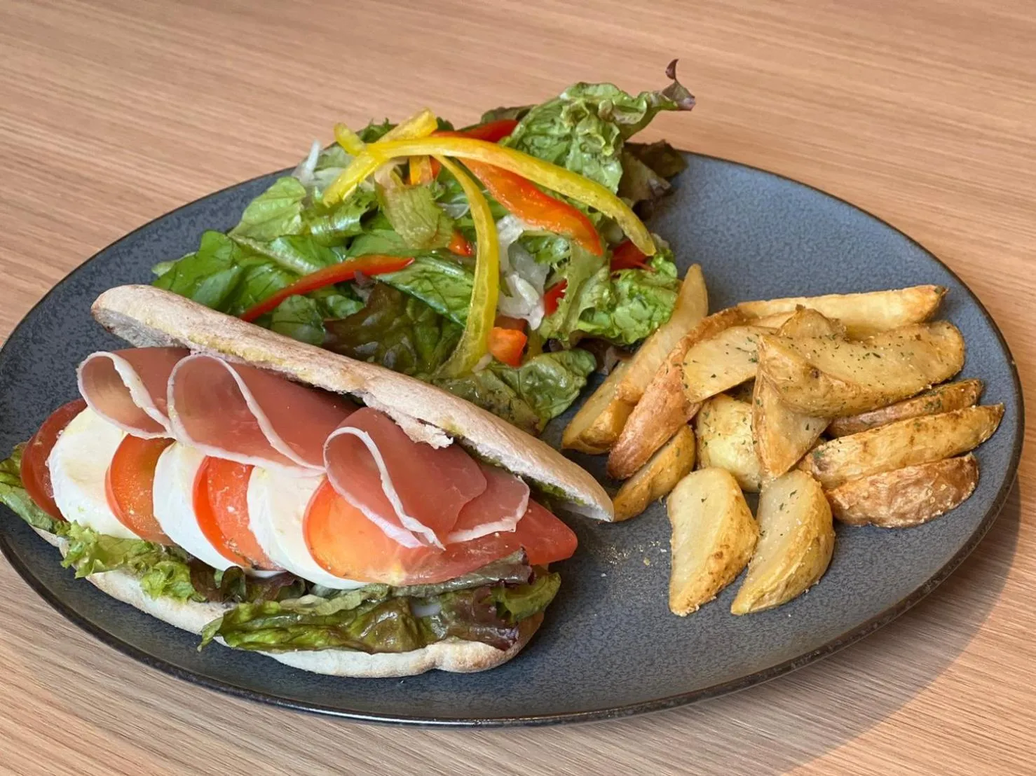 Lunch in hotel androoms Naha Port