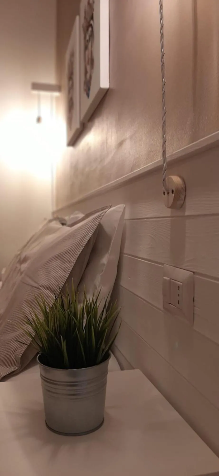 Decorative detail in Il Vaso di Creta