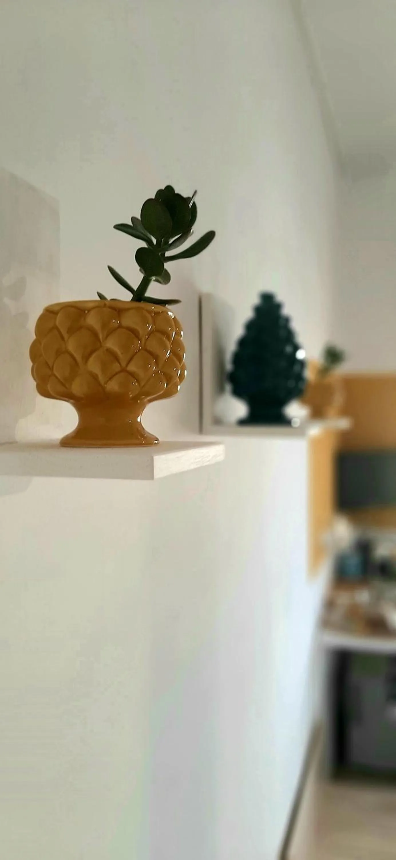 Decorative detail in Il Vaso di Creta