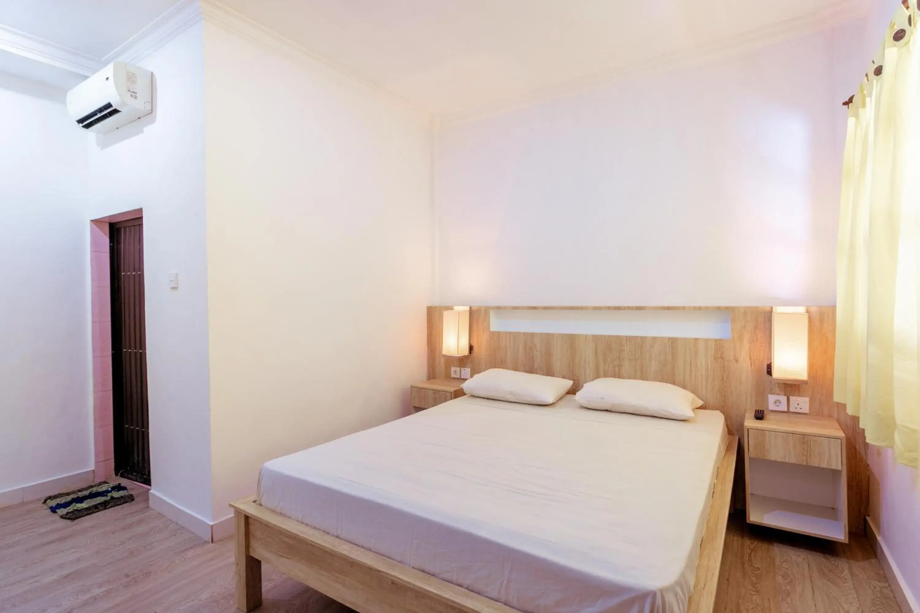 Deluxe Double or Twin Room in Segara Sadhu Inn Kuta by ecommerceloka Deluxe Double or Twin Room in Segara Sadhu Inn Kuta by ecommerceloka