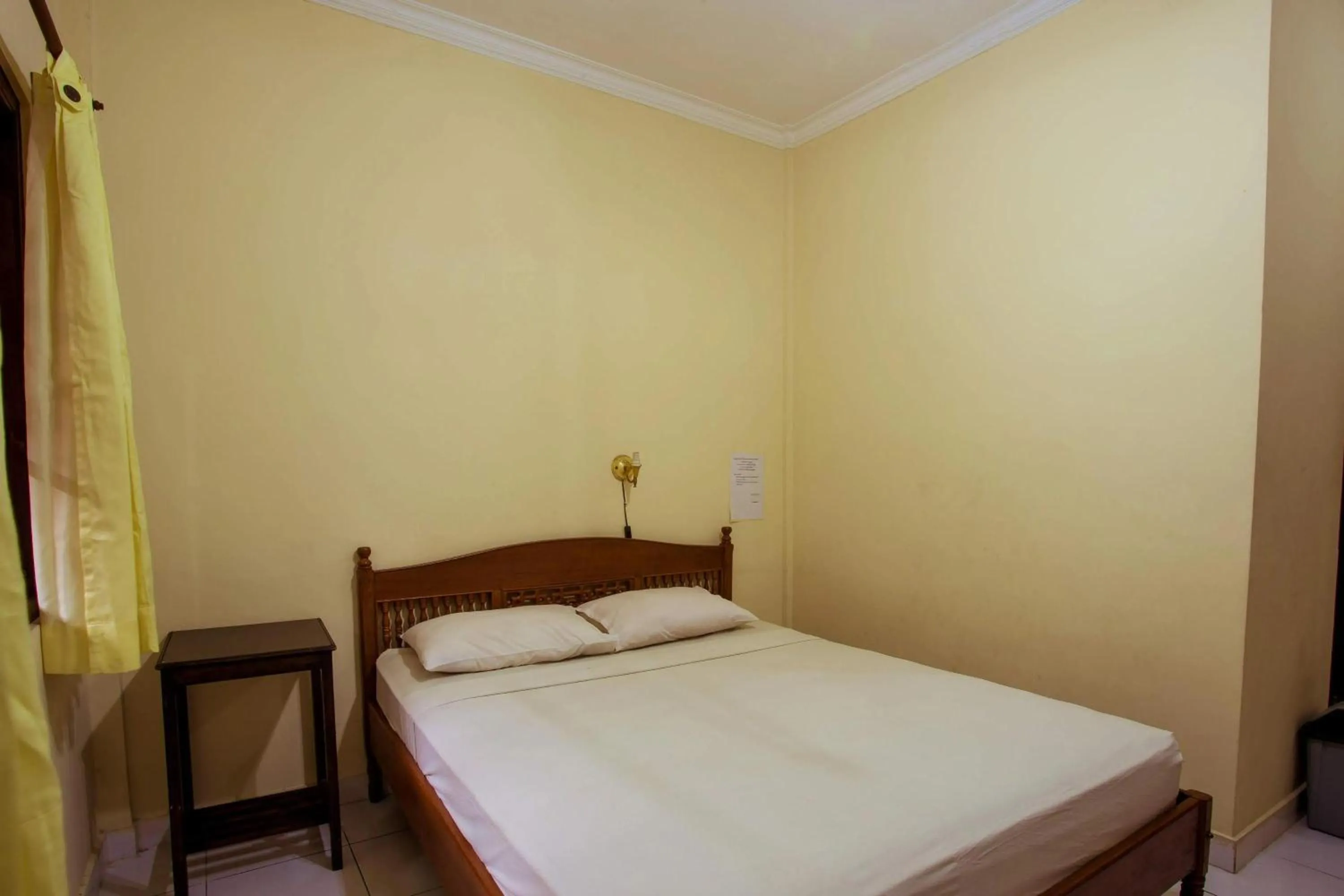 Bed in Segara Sadhu Inn Kuta by ecommerceloka