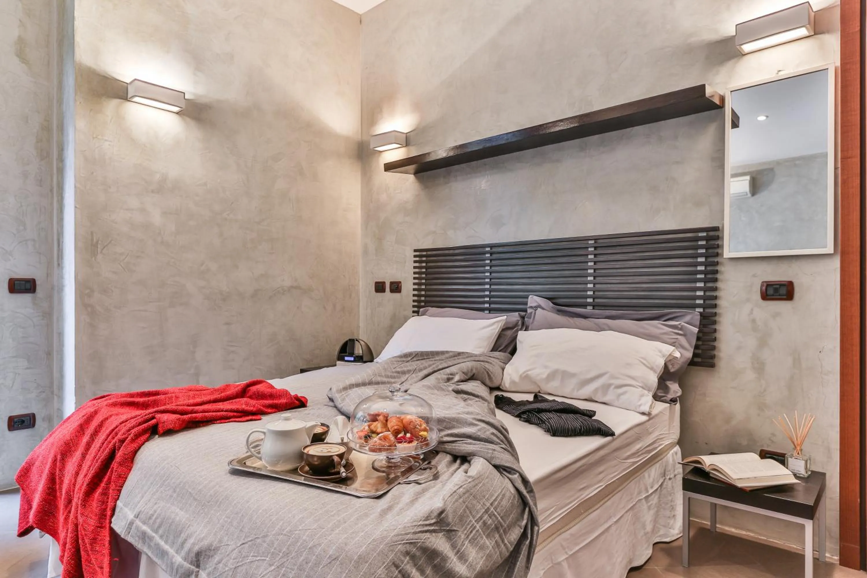 Bed in San Babila Suite