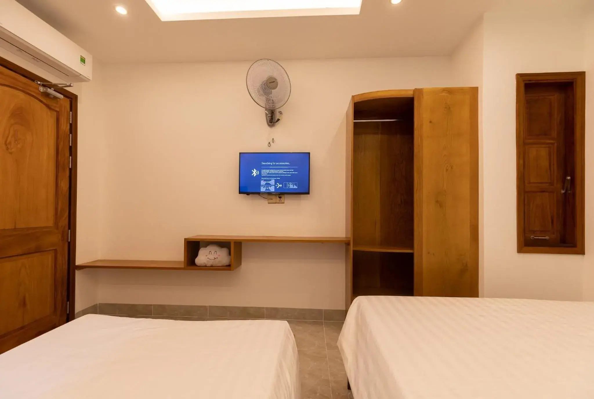 Bed in 26 Topaz Hotel Bed in 26 Topaz Hotel