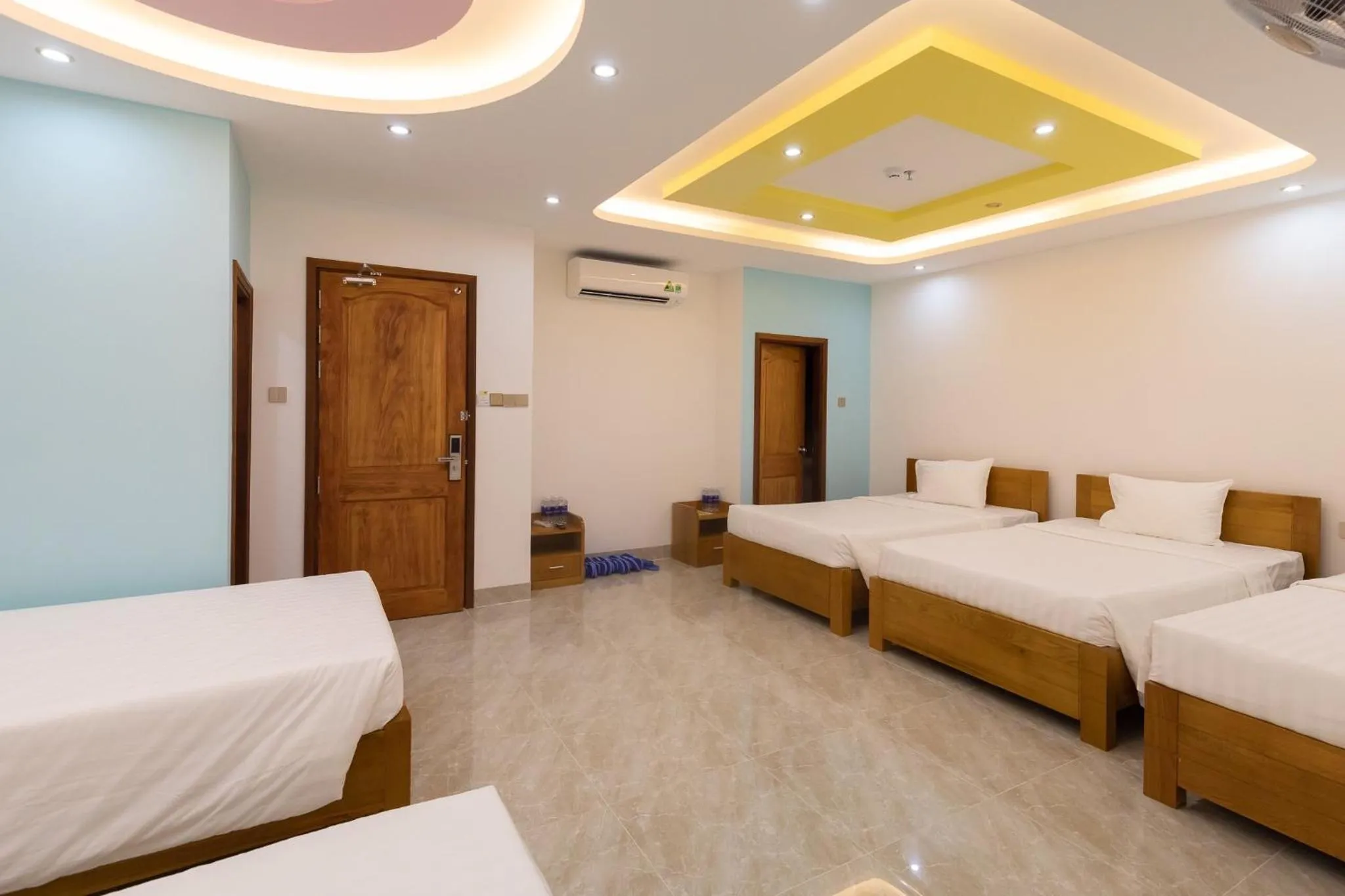 Bed in 26 Topaz Hotel