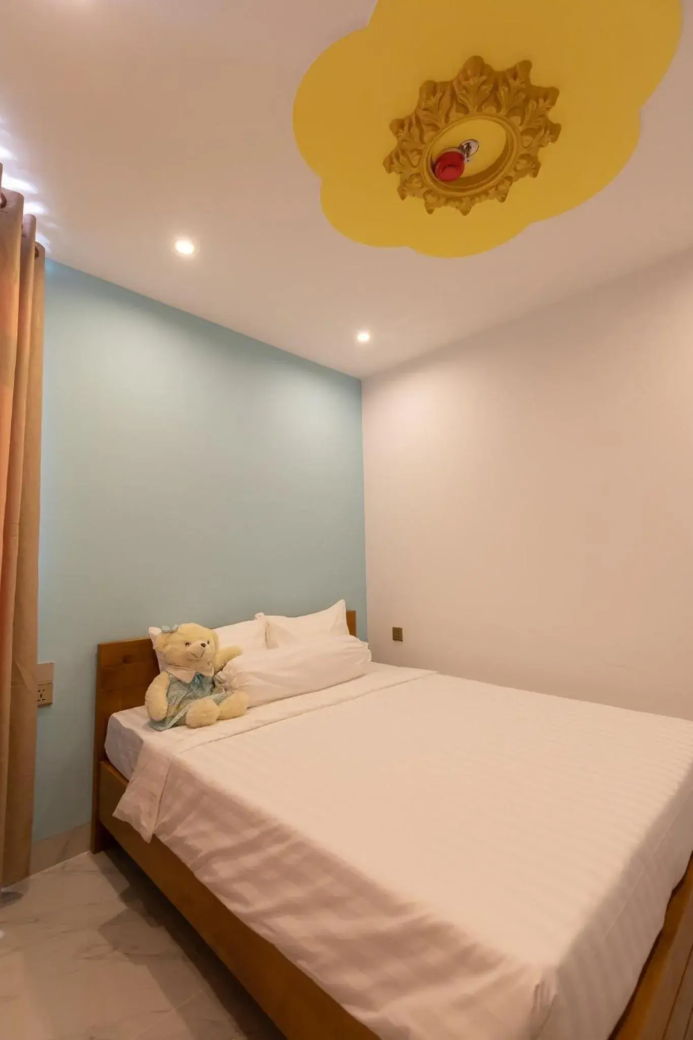 Bed in 26 Topaz Hotel Bed in 26 Topaz Hotel