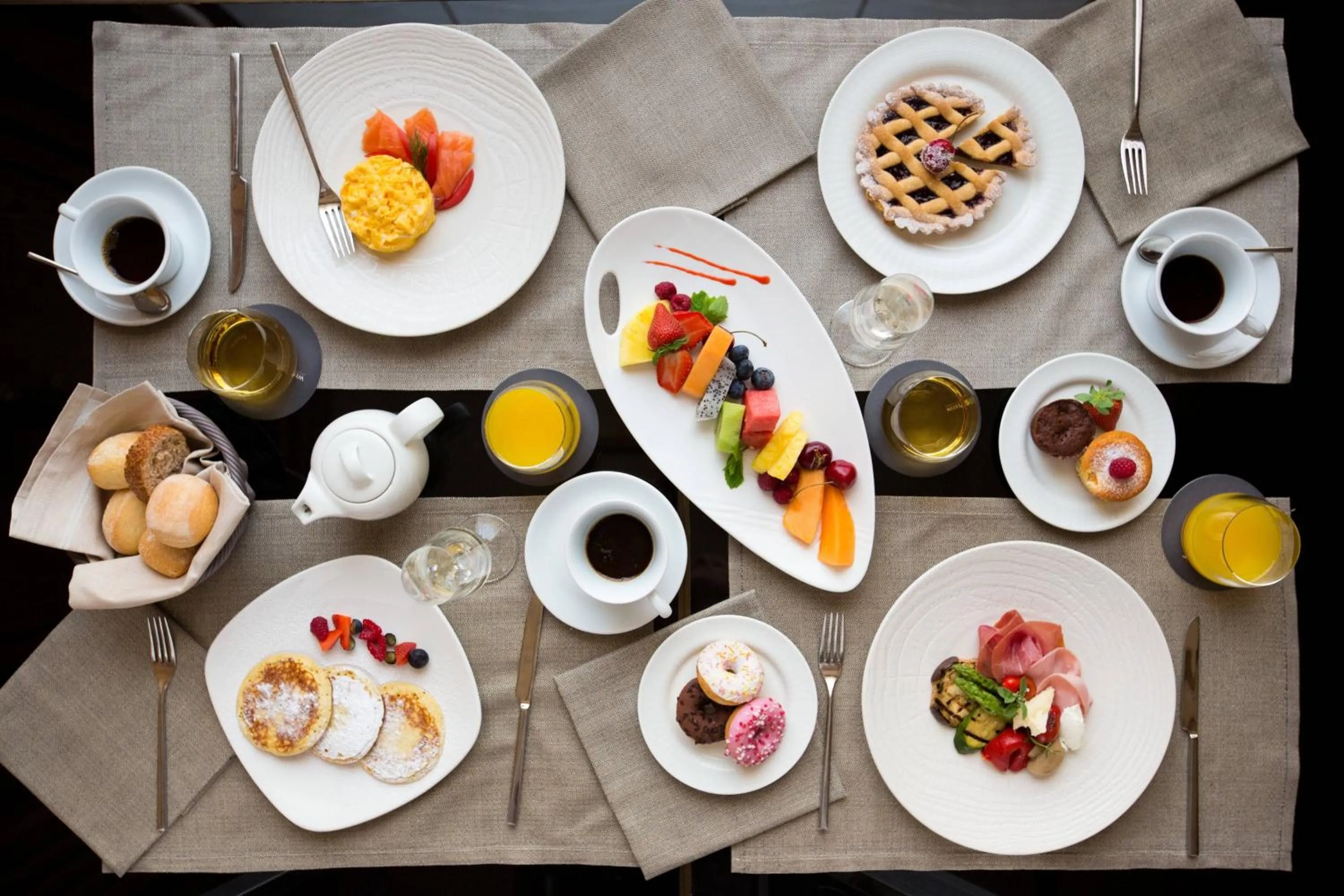 Lounge or bar in The Westin Palace, Milan